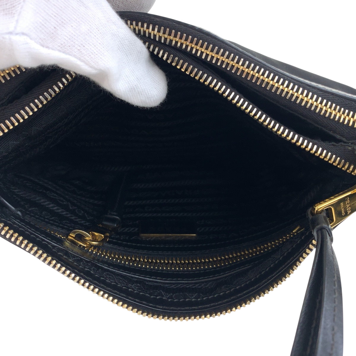 18980
PRADA プラダ テスート ロゴ ブラック 黒 ゴールド金具 ナイロン 1BH046 ショルダーバッグ ポシェット  レディース ABP57