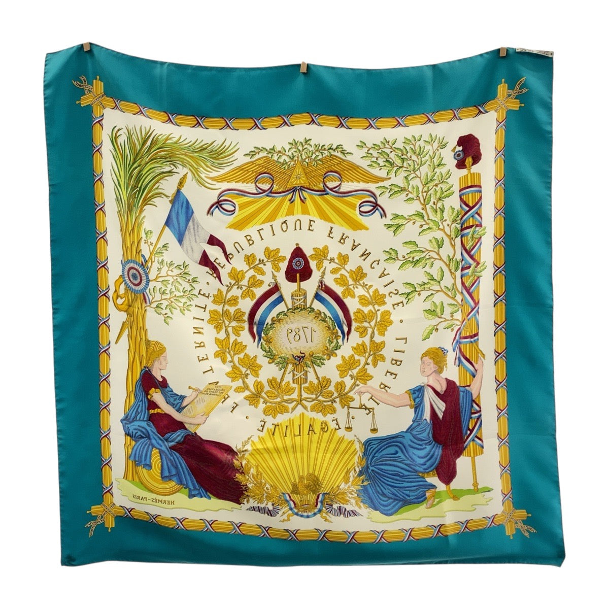 19006
HERMES エルメス 1789 LIBERTE EGALITE FRATERNITE REPUBLIQUE FRANCAISE カレ90 グリーン マルチカラー シルク スカーフ 大判スカーフ レディース ABP18