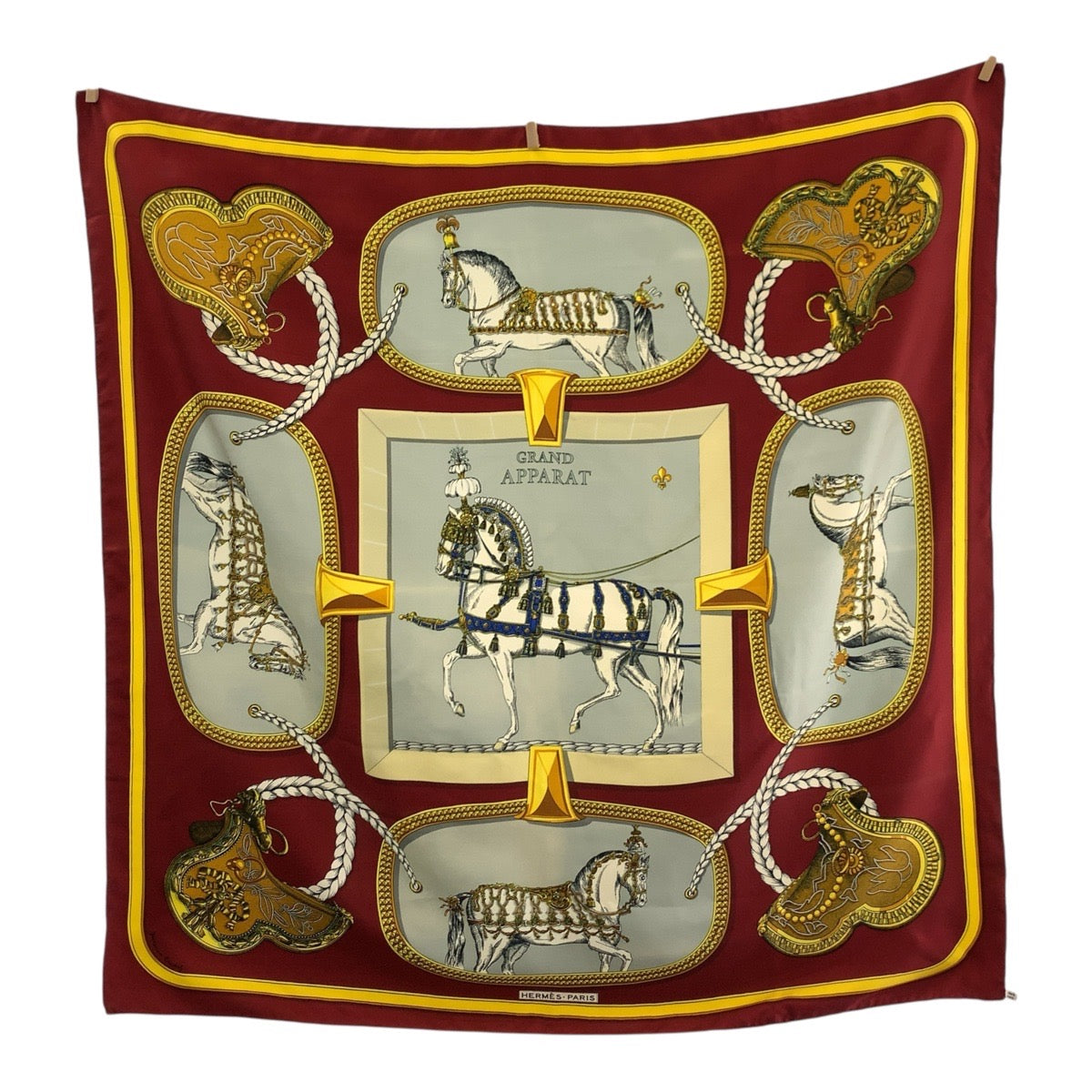 19041
HERMES エルメス GRAND APPARAT カレ90 ボルドー マルチカラー シルク スカーフ 大判スカーフ レディース ABP16