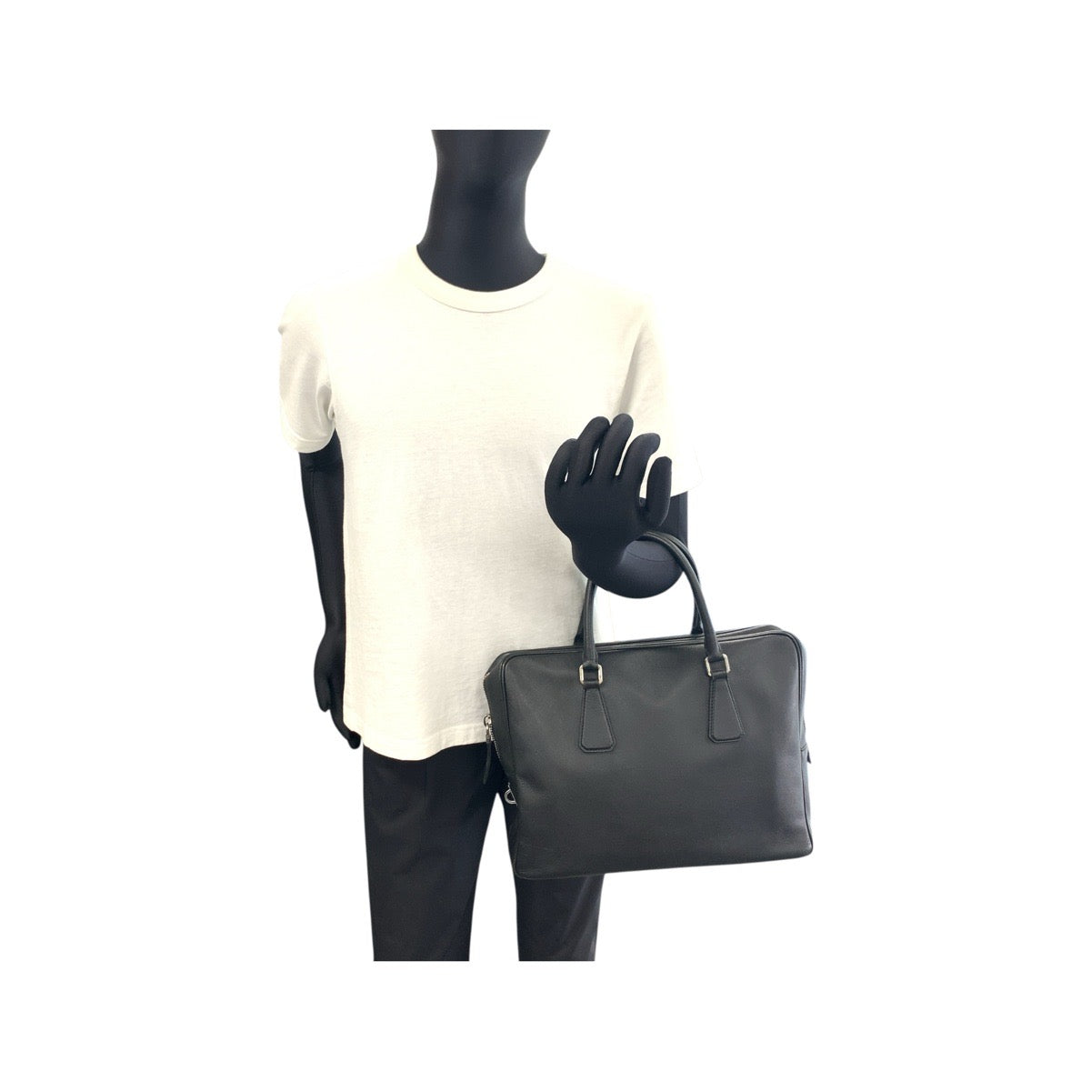 19062
PRADA プラダ サフィアーノ 三角ロゴプレート ブラック 黒 シルバー金具 レザー ビジネスバッグ ブリーフケース  メンズ ABP75