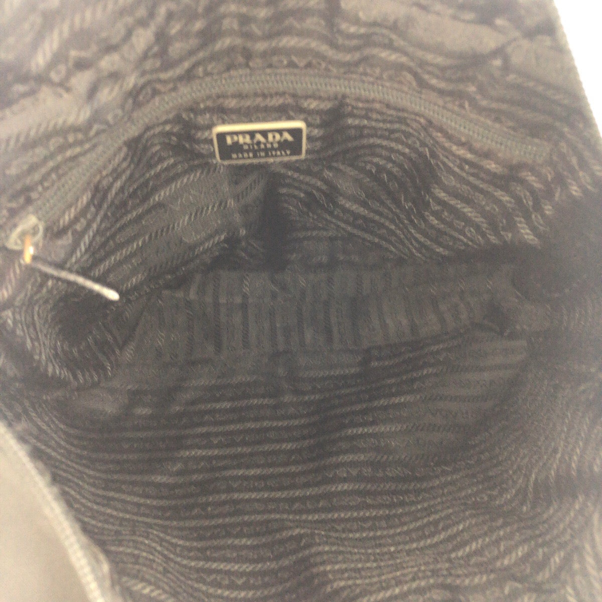 19078
PRADA プラダ テスート 三角ロゴプレート ブラック 黒 シルバー金具 ナイロン トートバッグ ショルダーバッグ レディース AB16