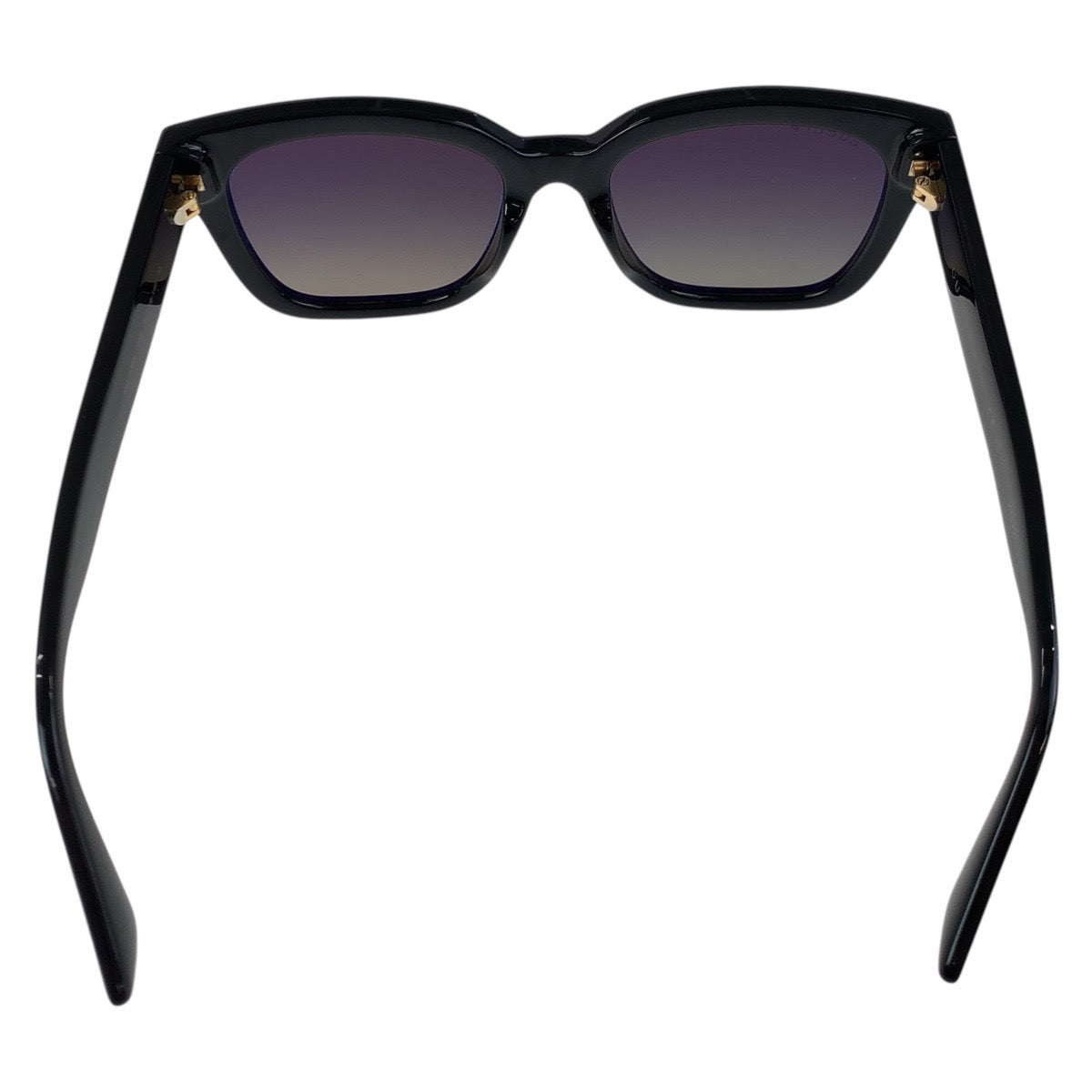 19082
GUCCI グッチ インターロッキング ブラック 黒 ゴールド金具 プラスチック GG1338S 002 54◻︎19-140 M サングラス 男女兼用 ウェリントン  メンズ A20