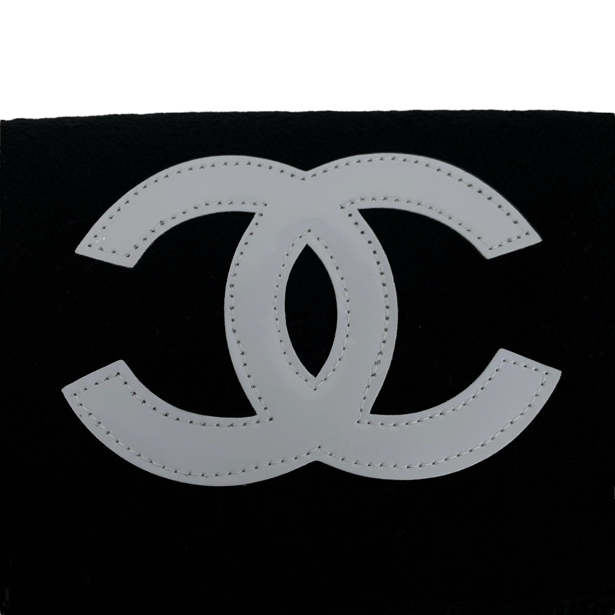 19099
CHANEL シャネル ノベルティ ココマーク ブラック 黒 ホワイト シルバー金具 パイル ショルダーバッグ ポシェット  レディース