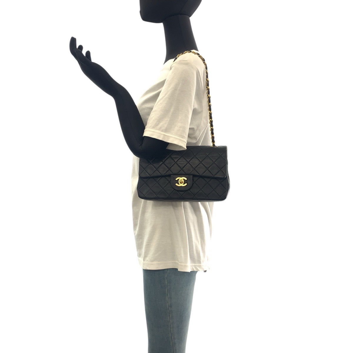 19102
CHANEL シャネル マトラッセ23 ダブルフラップ ココマーク ターンロック ブラック 黒 ゴールド金具 ラムスキン チェーンショルダーバッグ レディース ABP440