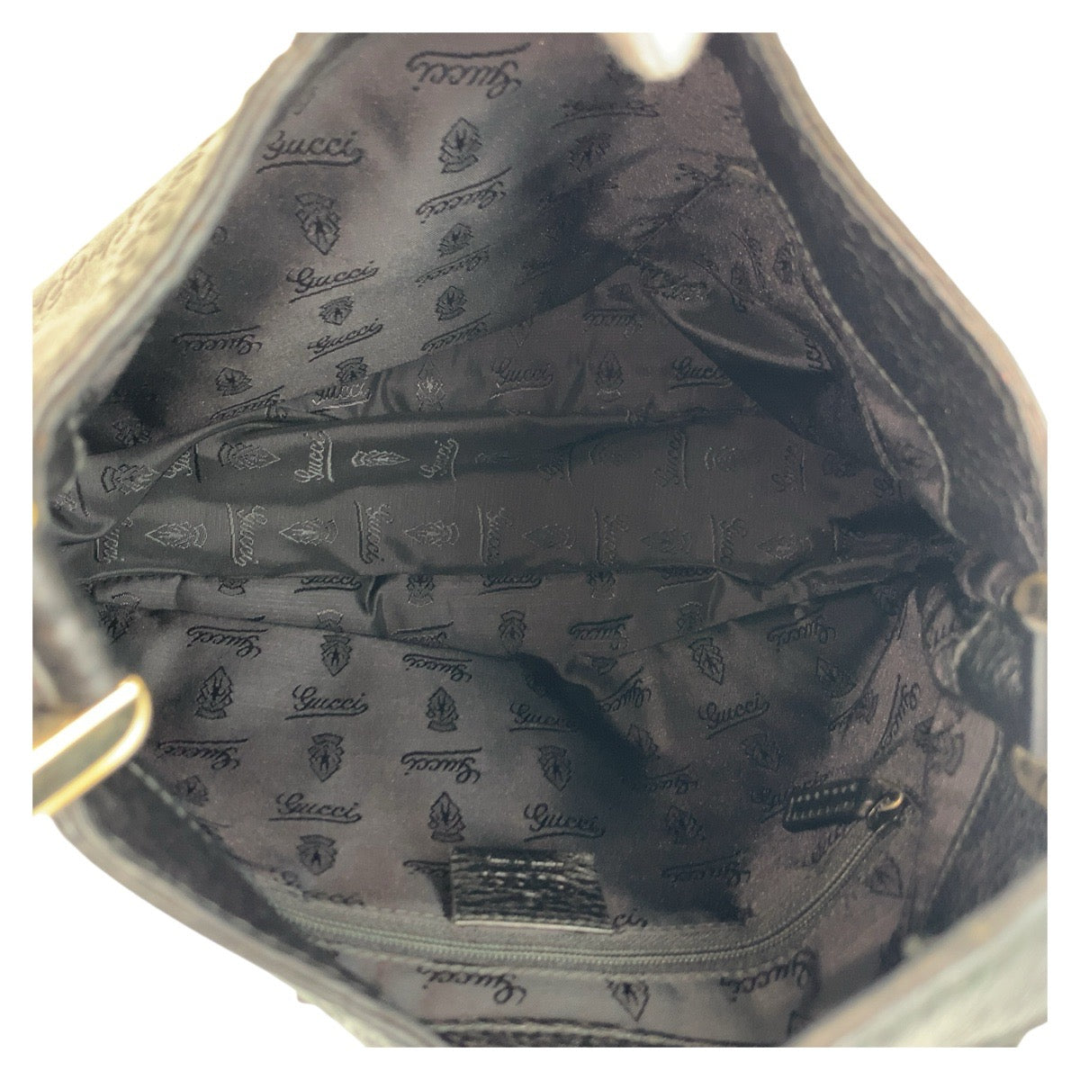 19121
GUCCI グッチ グッチシマ ブラック 黒 ゴールド金具 レザー 211934 ホーボー ショルダーバッグ  レディース A48