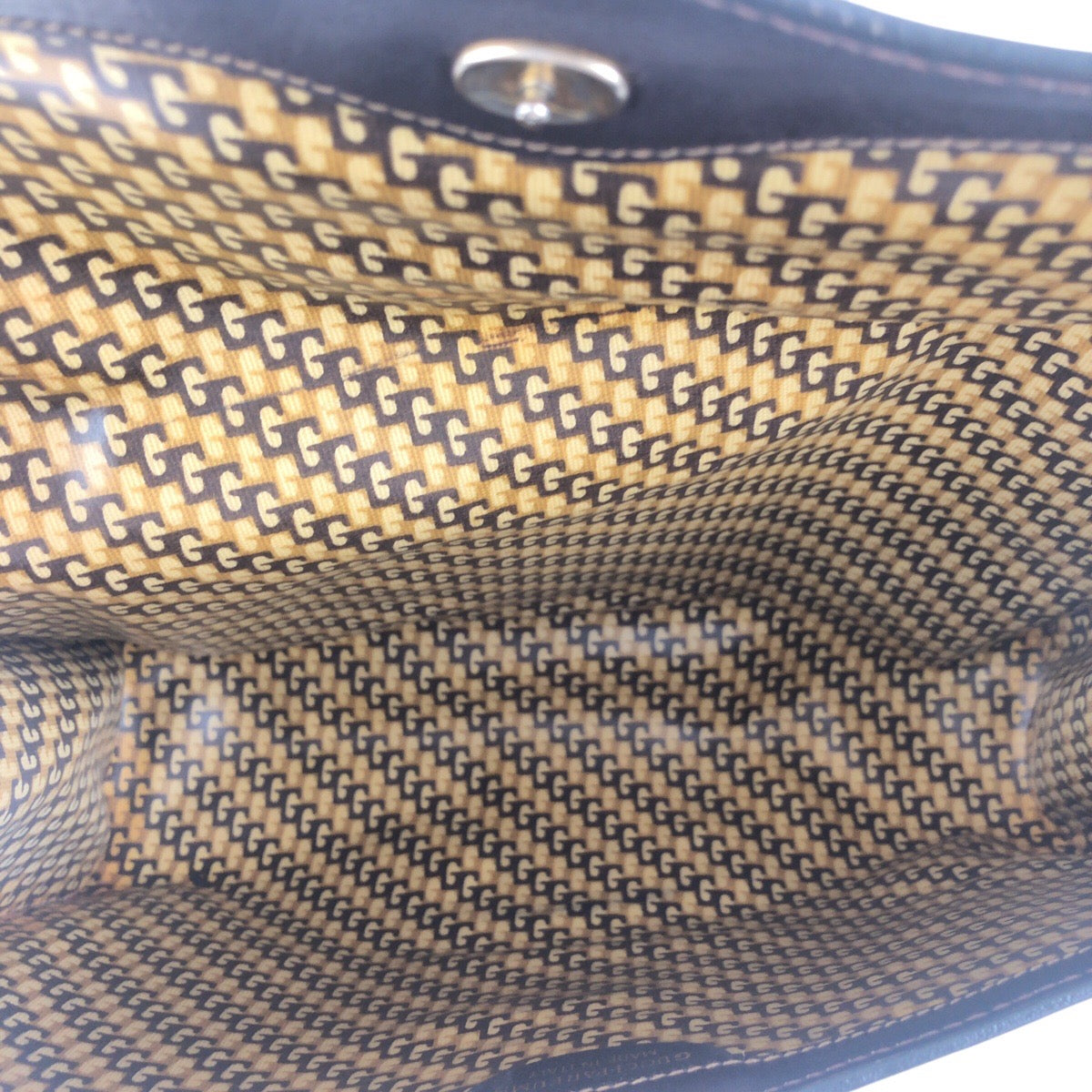 19135
GUCCI グッチ ヴィンテージ オールドグッチ シェリーライン ブラウン ゴールド金具 スウェード / レザー クラッチバッグ セカンドバッグ  メンズ AB20
