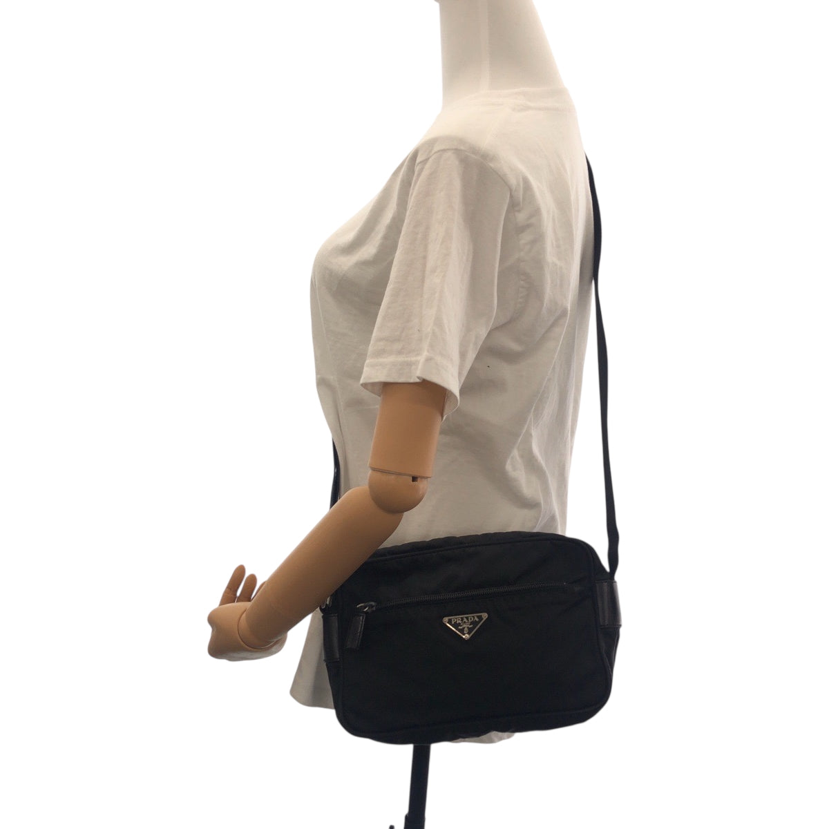 19153
PRADA プラダ テスート 三角ロゴプレート ブラック 黒 シルバー金具 ナイロン BT0167  ショルダーバッグ ポシェット  メンズ ABP43