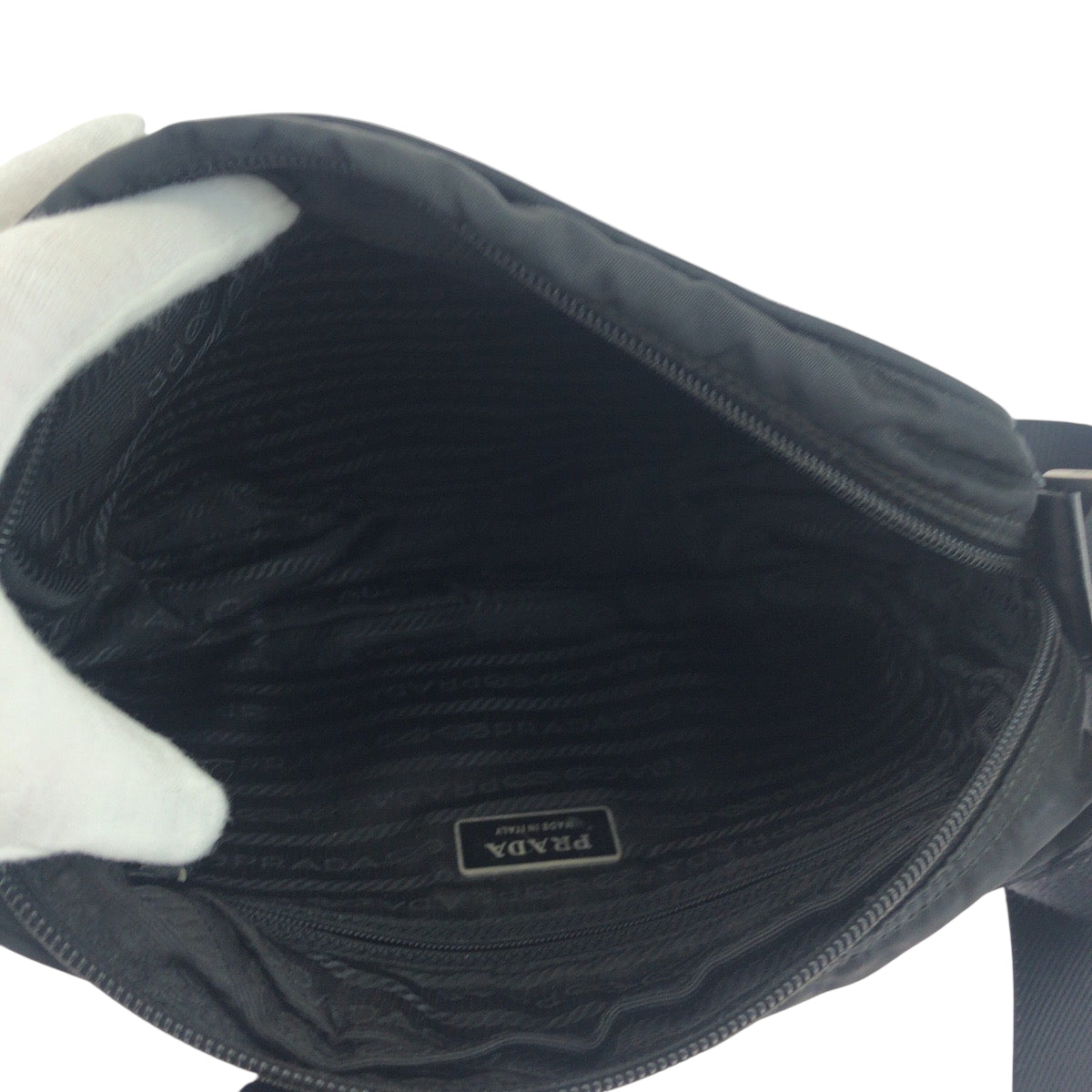 19153
PRADA プラダ テスート 三角ロゴプレート ブラック 黒 シルバー金具 ナイロン BT0167  ショルダーバッグ ポシェット  メンズ ABP43