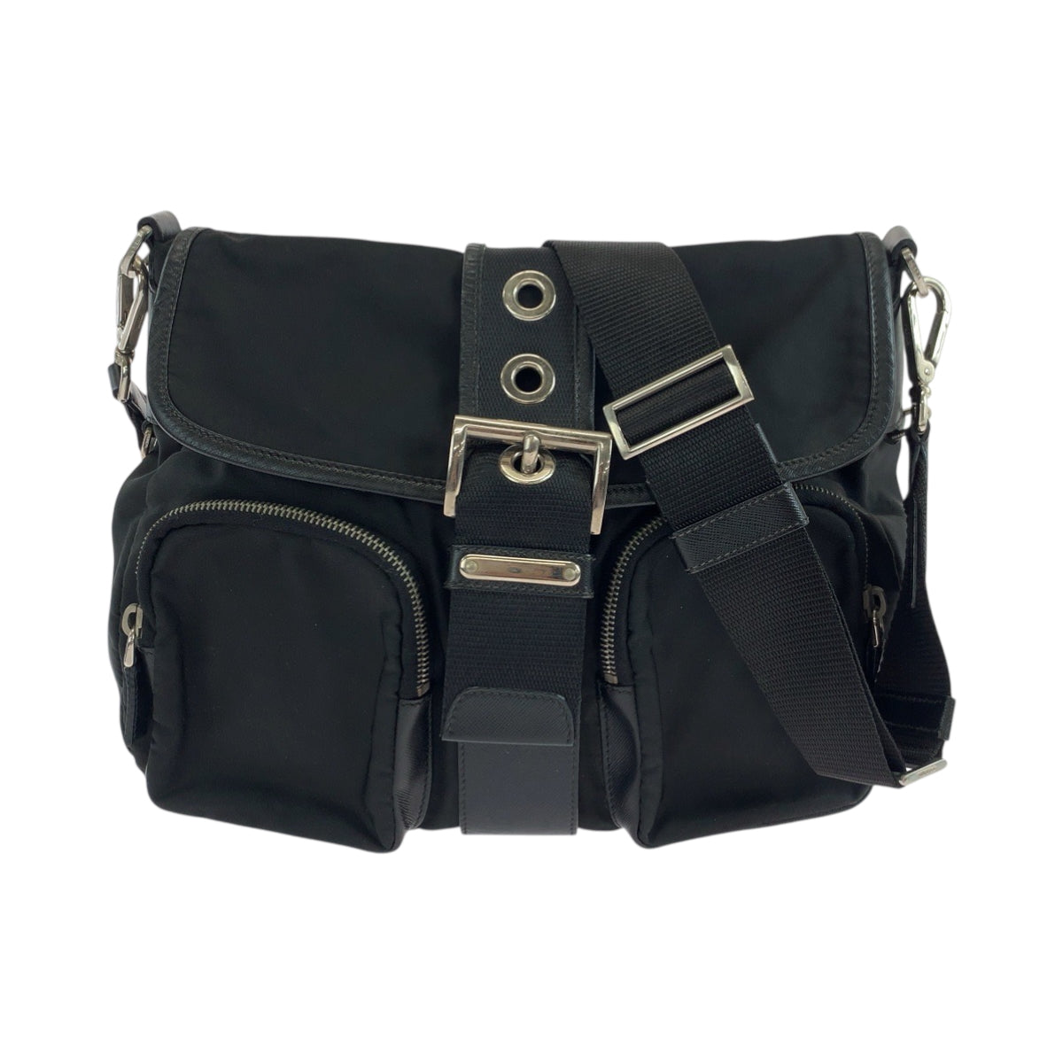 19152
PRADA プラダ テスート 三角ロゴプレート ブラック 黒 シルバー金具 ナイロン ショルダーバッグ ポシェット  レディース ABP38