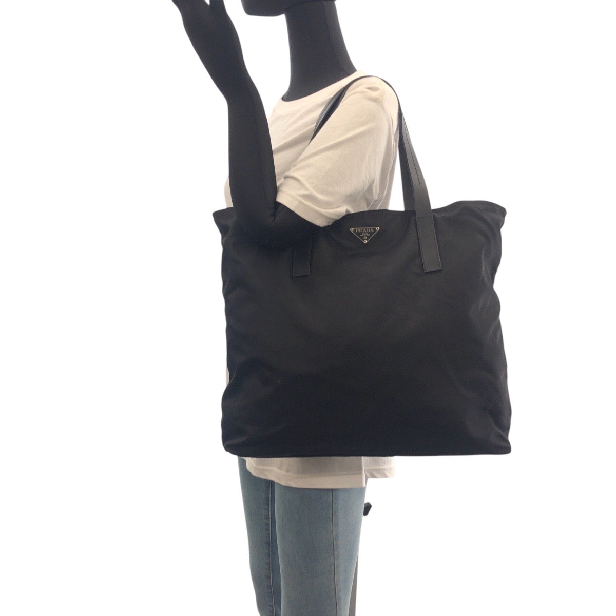 19176
PRADA プラダ テスート 三角ロゴプレート ブラック 黒 シルバー金具 ナイロン / レザー トートバッグ ショルダーバッグ レディース ABP43