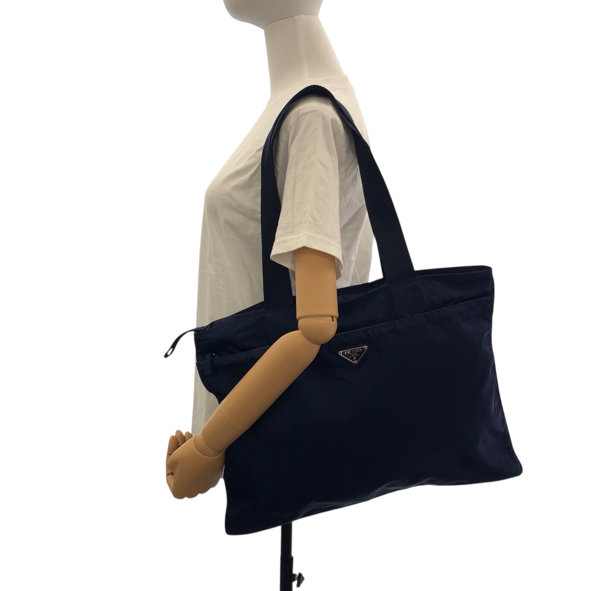 19179
PRADA プラダ テスート 三角ロゴプレート ネイビー シルバー金具 ナイロン 31 トートバッグ ショルダーバッグ  レディース A36