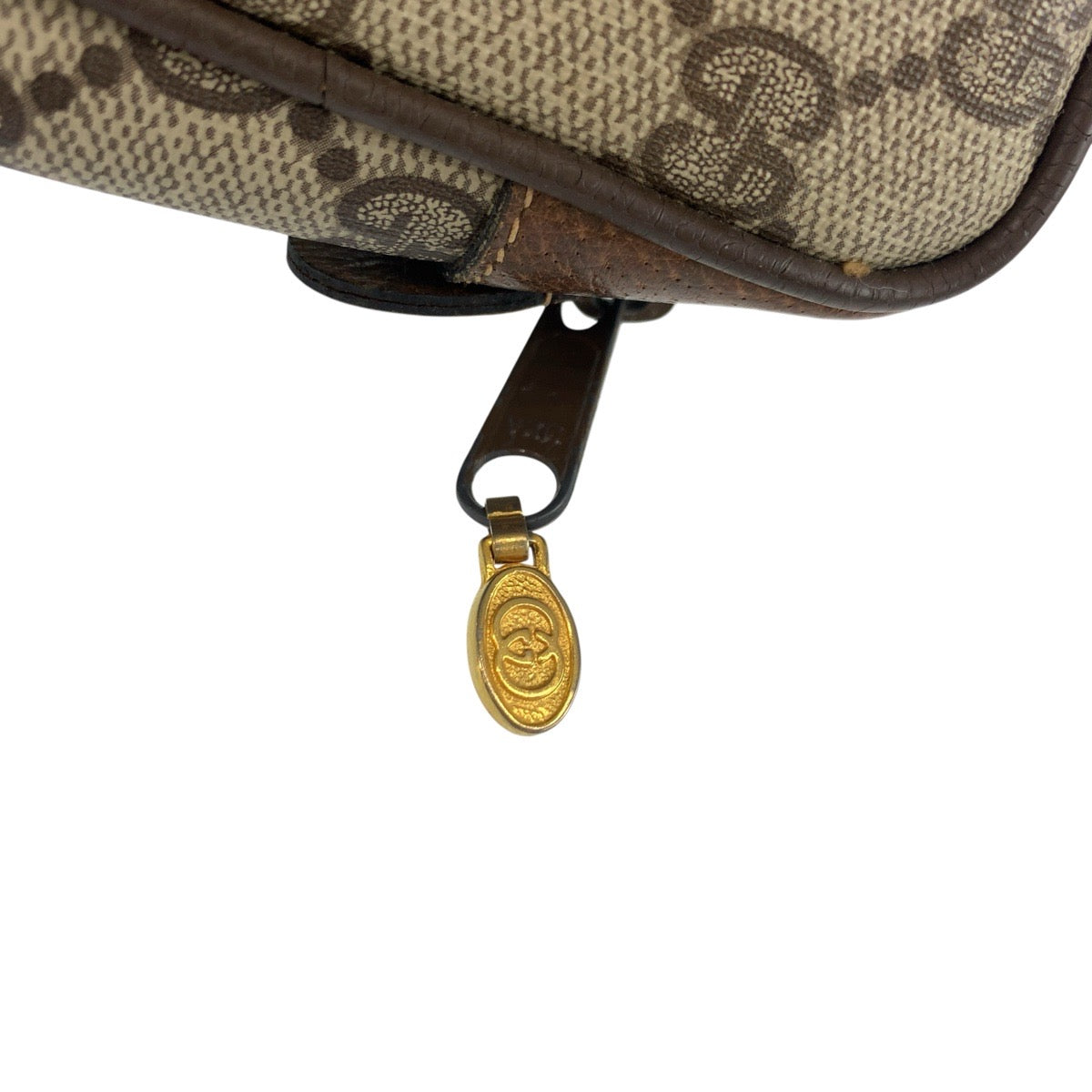19188
GUCCI グッチ ヴィンテージ シェリーライン オールドグッチ ベージュ ブラウン ゴールド金具 GGスプリームキャンバス 56 01 012 クラッチバッグ セカンドバッグ  メンズ AB20