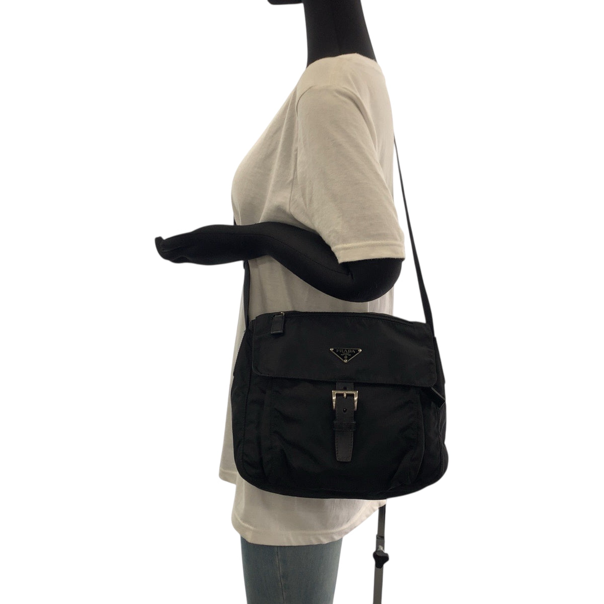 19190
PRADA プラダ テスート 三角ロゴプレート ブラック 黒 シルバー金具 ナイロン BT8994 ショルダーバッグ ポシェット  メンズ ABP36