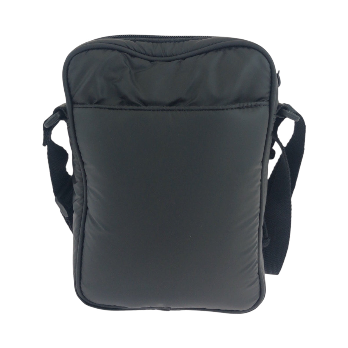 19224
BALENCIAGA バレンシアガ ロゴ ブラック 黒 ブラック金具 ナイロン 719036 1000 ショルダーバッグ ポシェット メンズ SA82