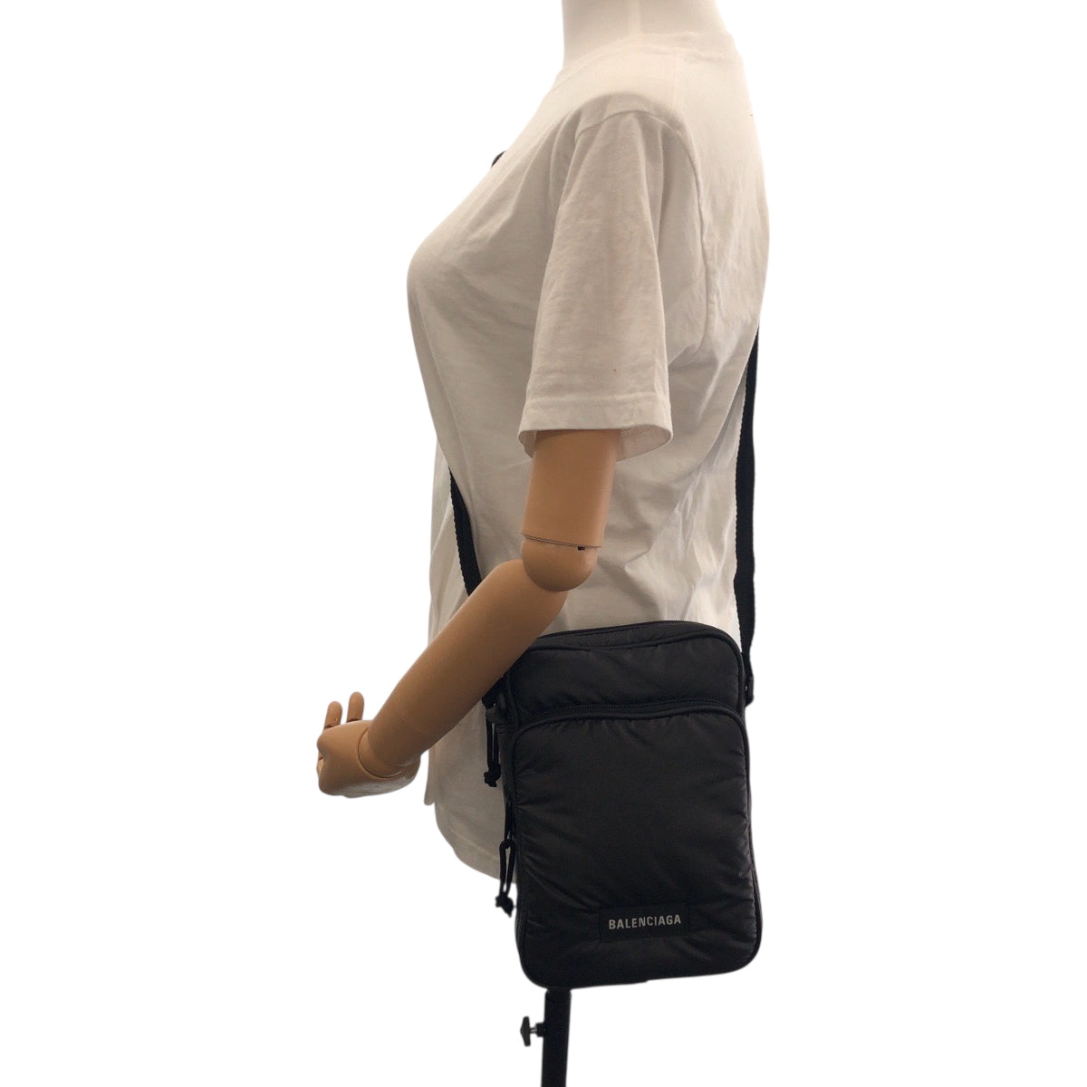 19224
BALENCIAGA バレンシアガ ロゴ ブラック 黒 ブラック金具 ナイロン 719036 1000 ショルダーバッグ ポシェット メンズ SA82