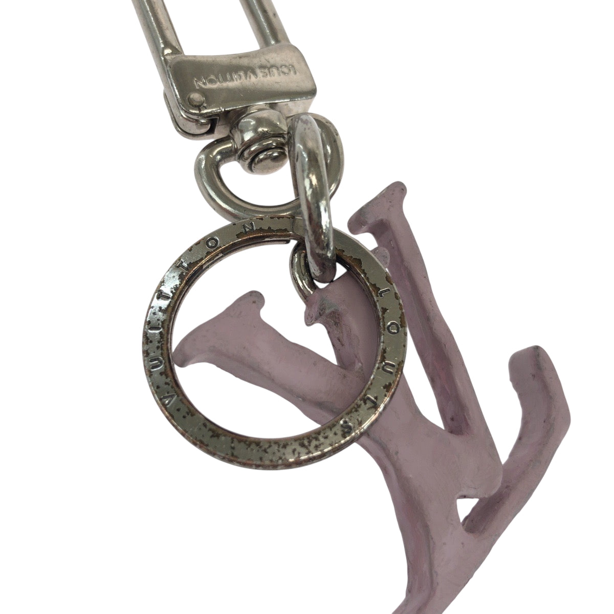 19232
LOUIS VUITTON ルイヴィトン ポルトクレ LVシェイプ  ピンク シルバー金具 ステンレススチール MP2615 キーホルダー  レディース AB13