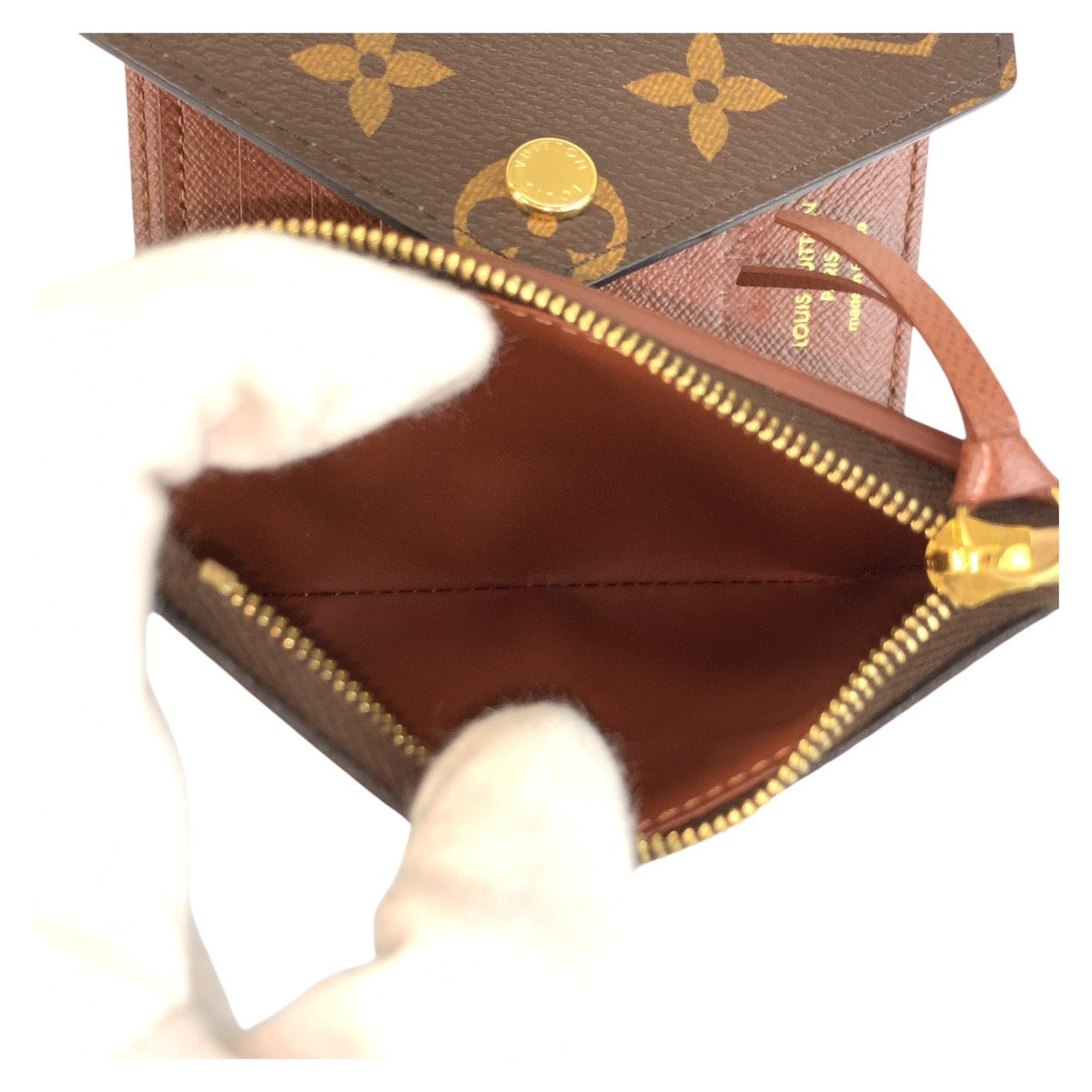 19243
LOUIS VUITTON ルイヴィトン モノグラム ポルトフォイユ ヴィクトリーヌ ブラウン ゴールド金具 PVC M62472 折財布 コンパクトウォレット  レディース A41