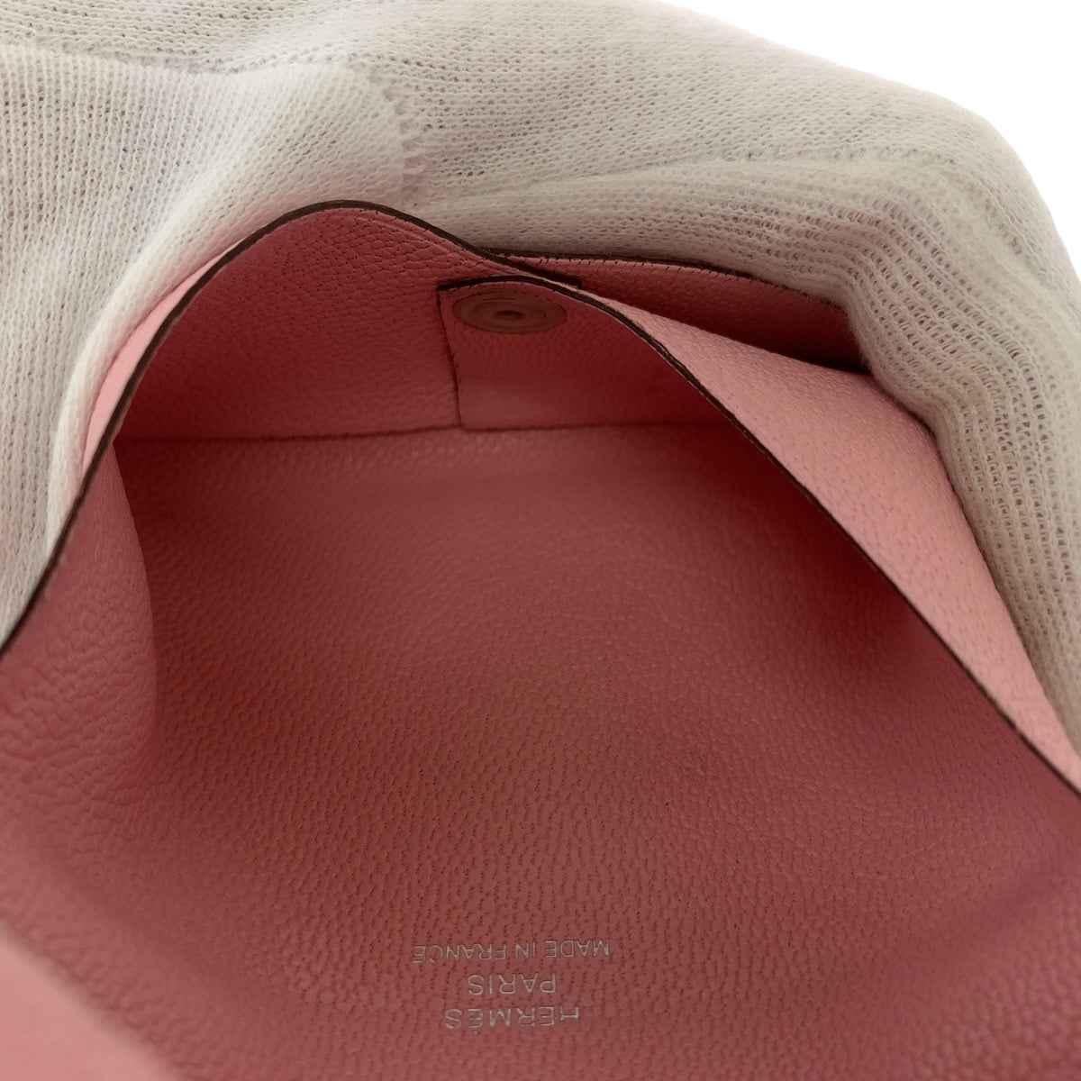 19249
HERMES エルメス カルヴィ ローズサクラ  ピンク シルバー金具 シェーブル コインケース コンパクトウォレット Y刻印  レディース ABP24