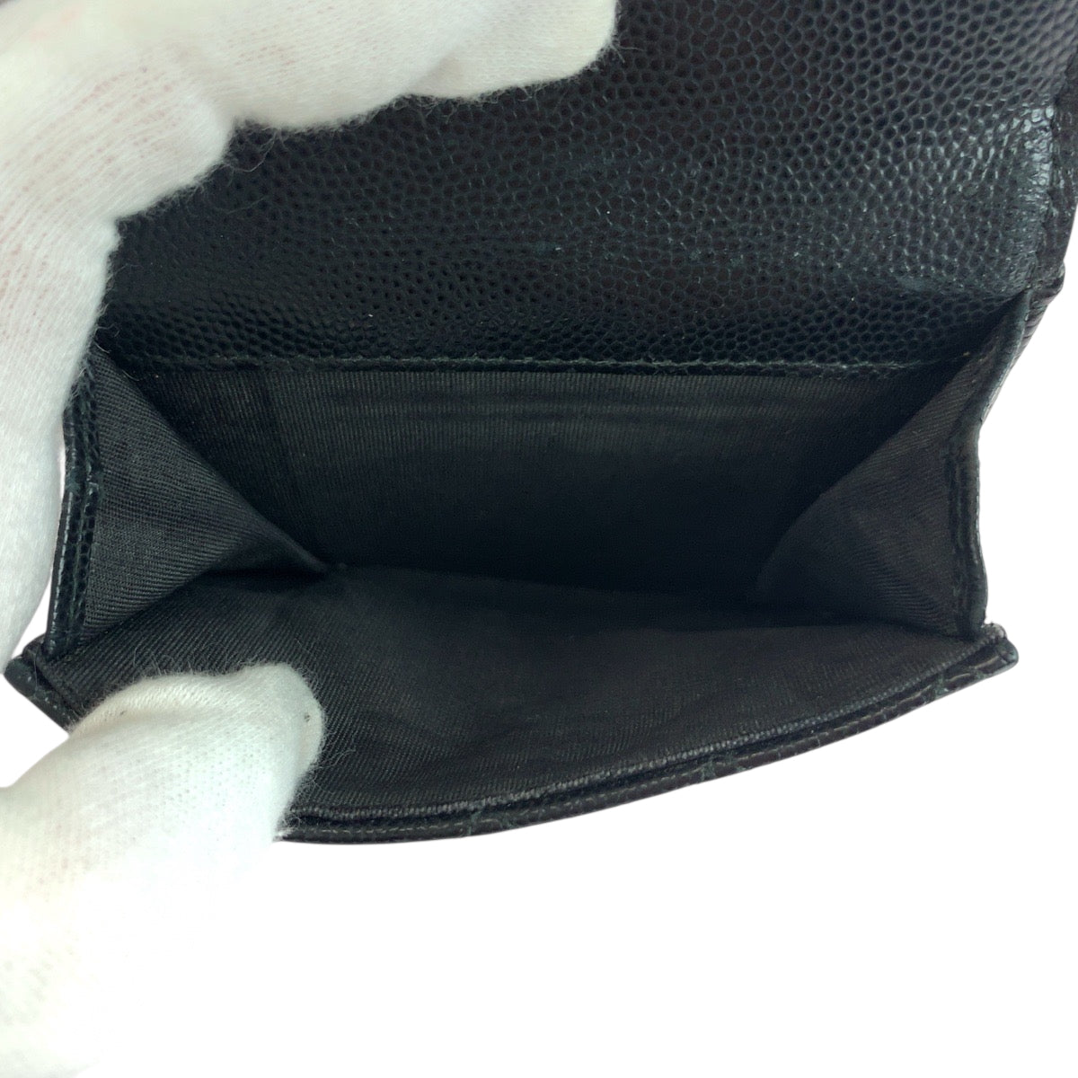 19257
CHANEL シャネル ボーイシャネル スモールフラップ ココマーク ブラック 黒 ゴールド金具 キャビアスキン 折財布 コンパクトウォレット  レディース AB41