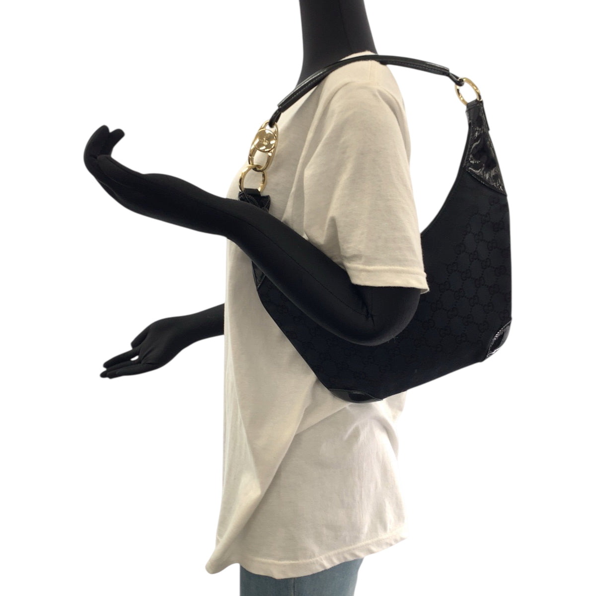 19267
GUCCI グッチ ブラック 黒 ゴールド金具 GGキャンバス / パテントレザー 001 4158 ショルダーバッグ 肩掛け レディース ABP45