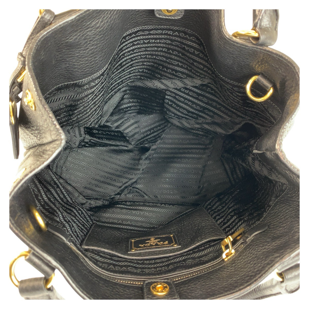 19315
PRADA プラダ ヴィッテロダイノ ブラック 黒 ゴールド金具 レザー トートバッグ ショルダーバッグ  レディース ABP66