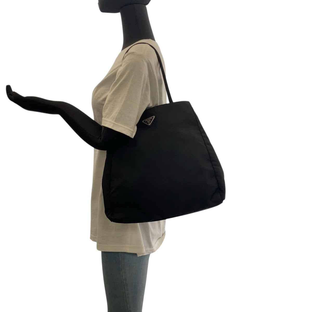 19348
PRADA プラダ テスート 三角ロゴプレート ブラック 黒 シルバー金具 ナイロン トートバッグ ショルダーバッグ  レディース ABP27