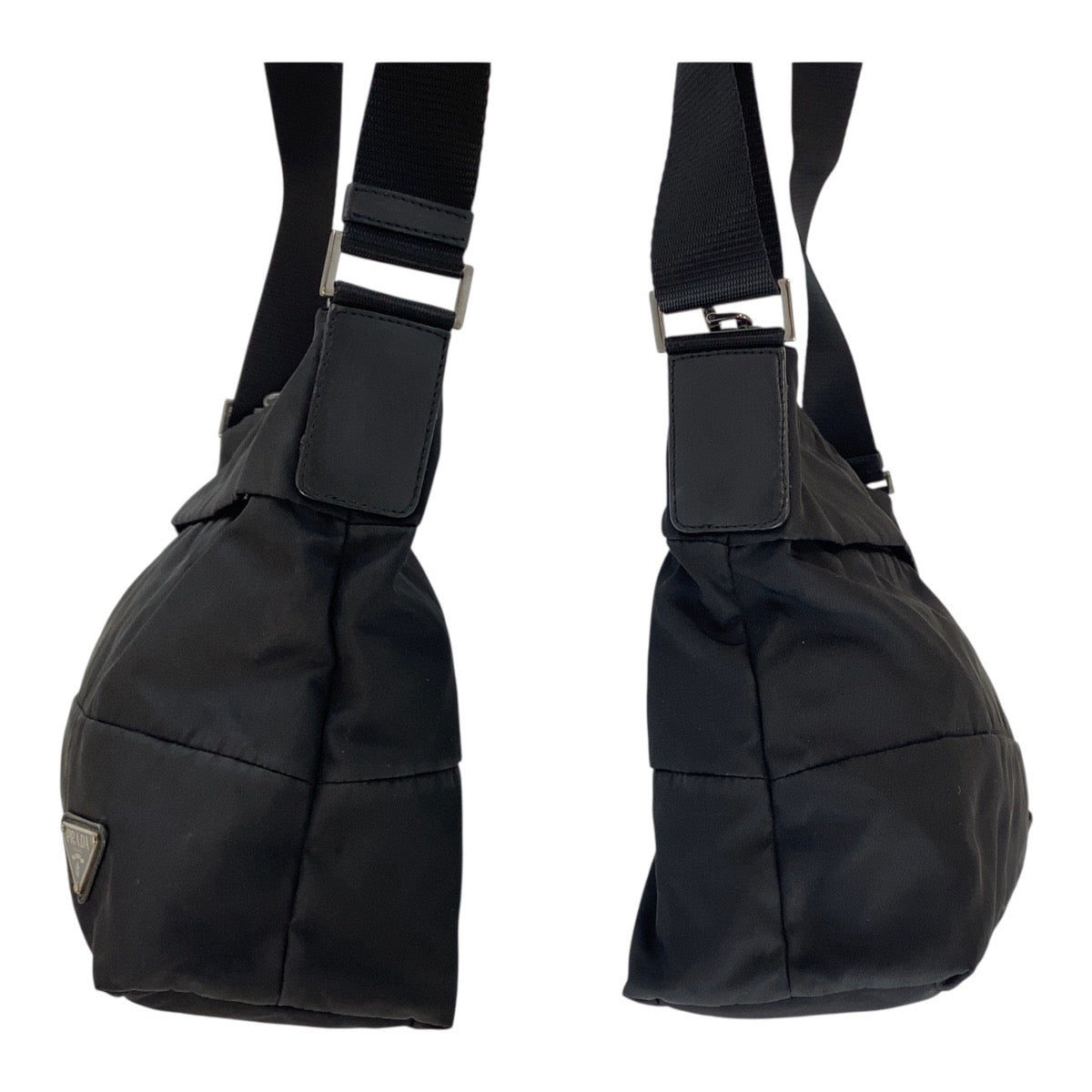 19362
PRADA プラダ テスート 三角ロゴプレート 男女兼用 ブラック 黒 シルバー金具 ナイロン  ショルダーバッグ メッセンジャーバッグ  メンズ AB43