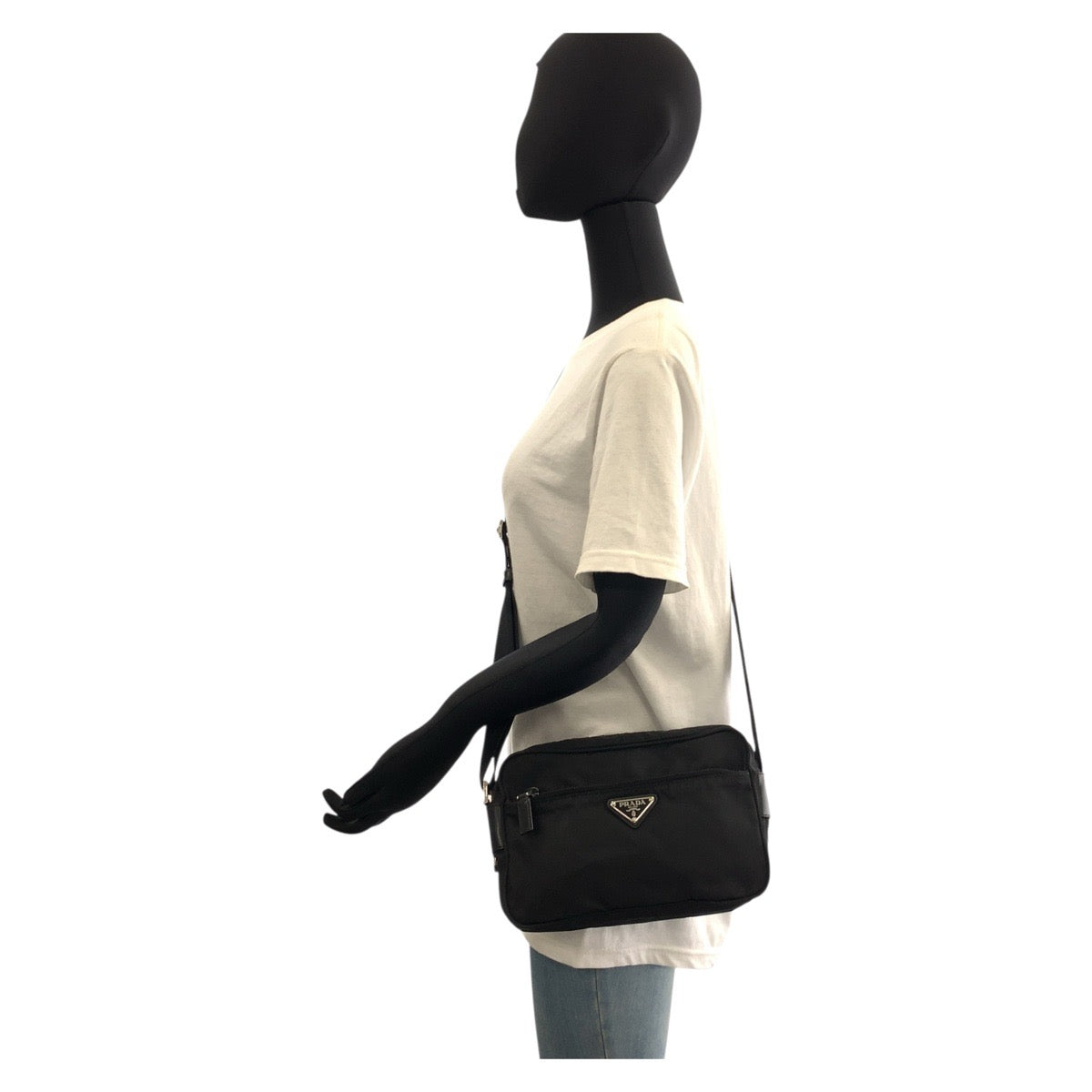 19376
PRADA プラダ テスート 三角ロゴプレート ブラック 黒 シルバー金具 ナイロン ショルダーバッグ カメラバッグ ポシェット  メンズ ABP45