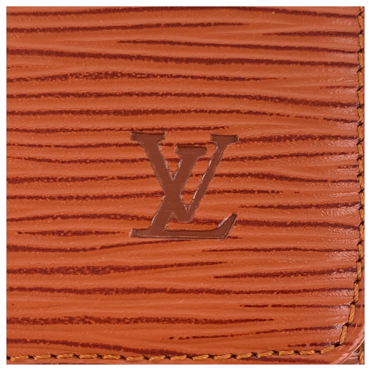 19421
LOUIS VUITTON ルイヴィトン ヴィンテージ エピ ポルトモネ ビエ カルトクレディ ケニアブラウン ブラウン ゴールド金具 レザー M63483 折り財布 コンパクトウォレット  レディース ABP