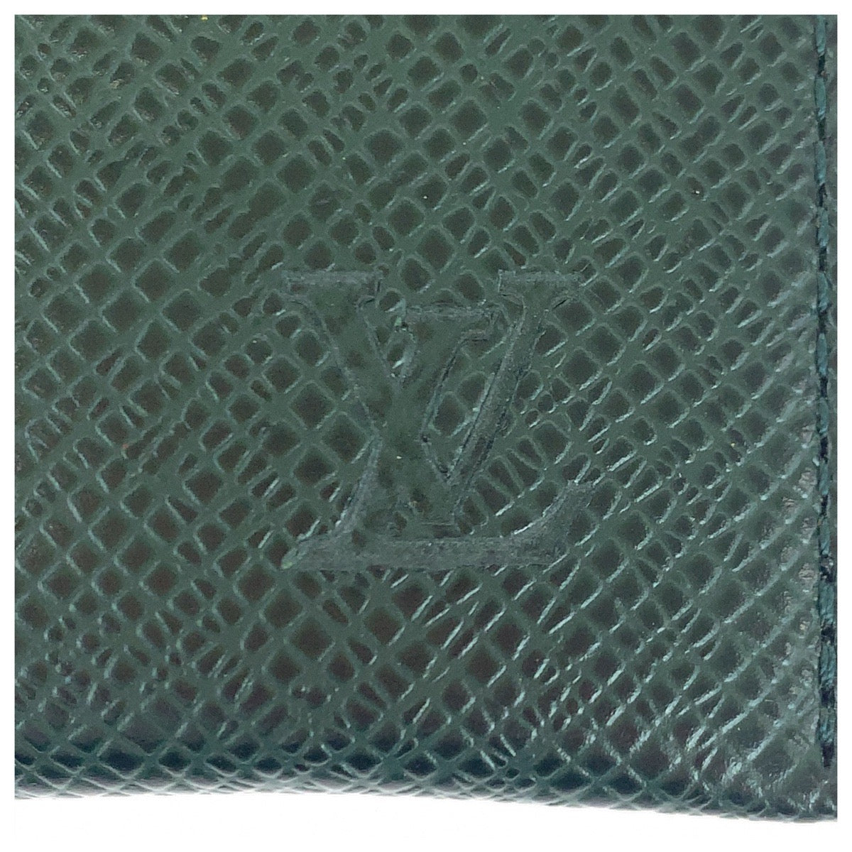 19450
LOUIS VUITTON ルイヴィトン エピ エテュイ カルト デヴィジット トワレット エピセア ダークグリーン レザー M30544 カードケース パスケース  メンズ A13