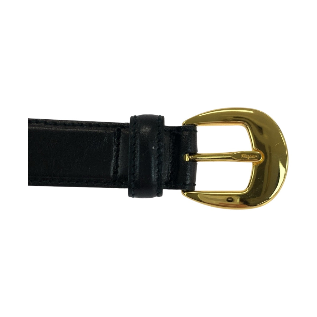 19527
Salvatore Ferragamo サルヴァトーレフェラガモ ブラック 黒 ゴールド金具 レザー 236089 ベルト  レディース ABP15