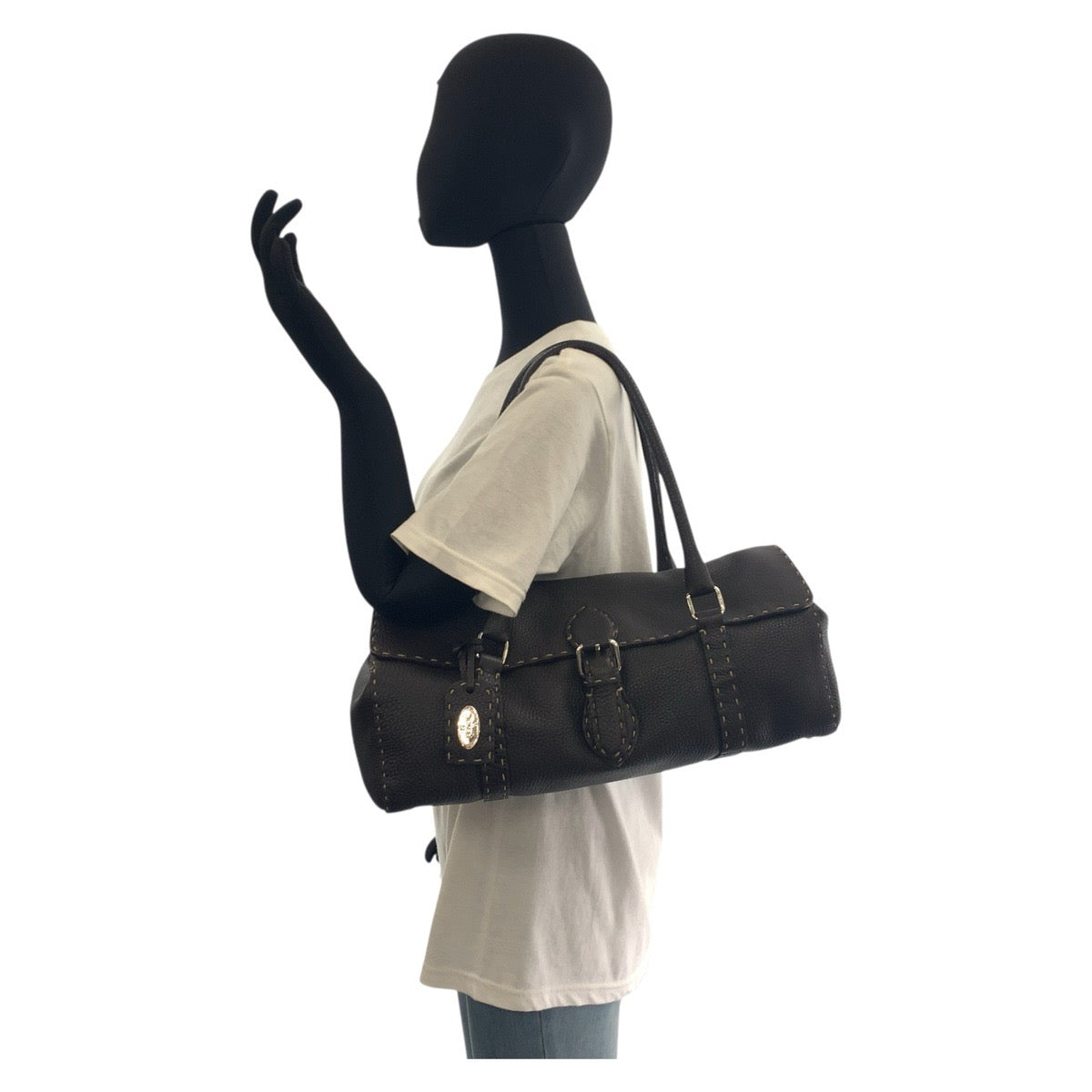 19544
FENDI フェンディ セレリア ブラウン シルバー金具 レザー N49-22-13533 ショルダーバッグ ハンドバッグ  レディース A52