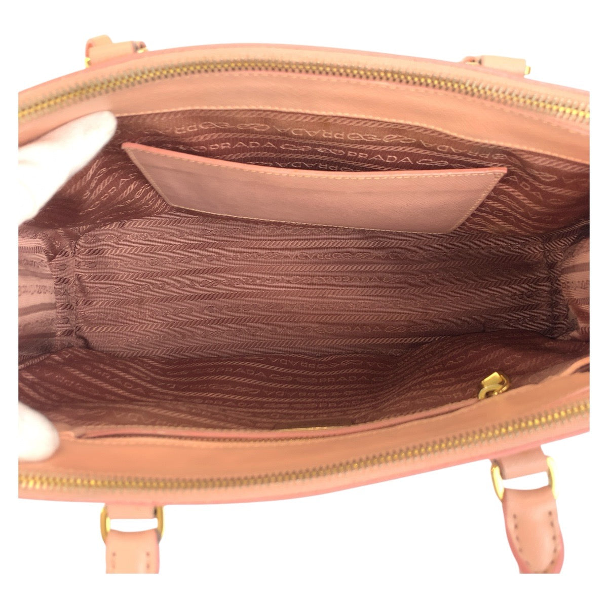 19545
PRADA プラダ サフィアーノ ガレリア 三角ロゴプレート ピンク ゴールド金具 レザー ハンドバッグ トートバッグ ショルダーバッグ 2way  レディース ABP69