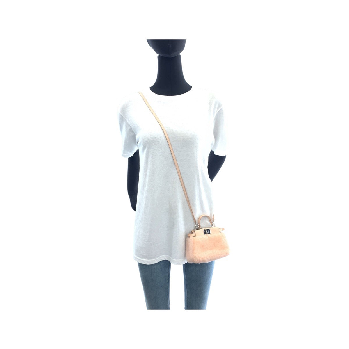 19546
FENDI フェンディ マイクロピーカブー ピンク ピンクベージュ シルバー金具 レザー / ムートン 8M0355 ショルダーバッグ ポシェット レディース ABP66
