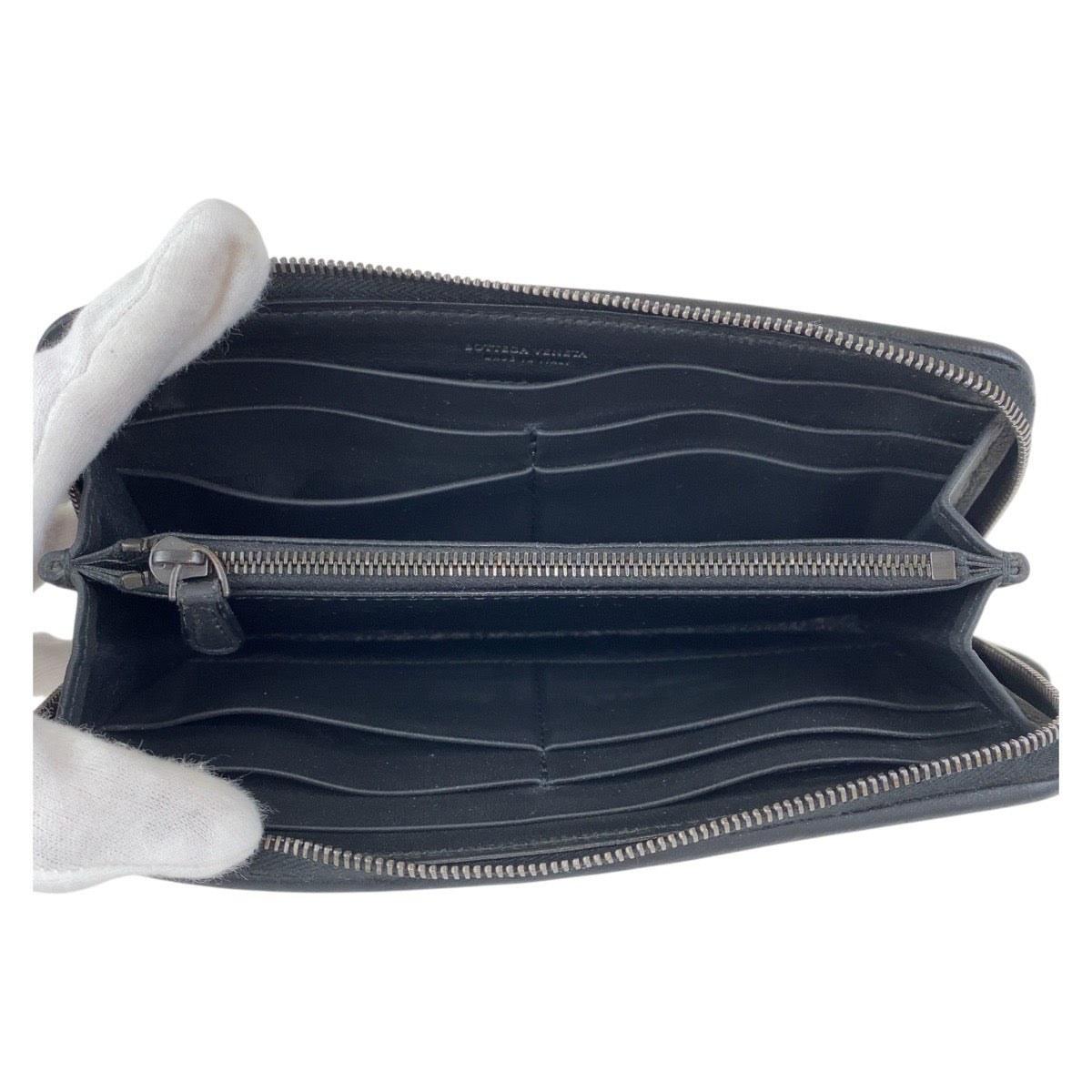19568
BOTTEGAVENETA ボッテガヴェネタ イントレチャート ブラック 黒 レザー P00803502I 長財布 ロングウォレット  メンズ A34
