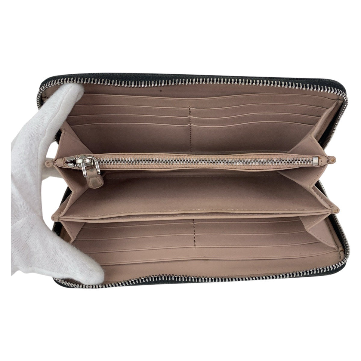 19569
PRADA プラダ サフィアーノ ロゴ ブラック 黒 シルバー金具 レザー 長財布 ロングウォレット  レディース ABP32