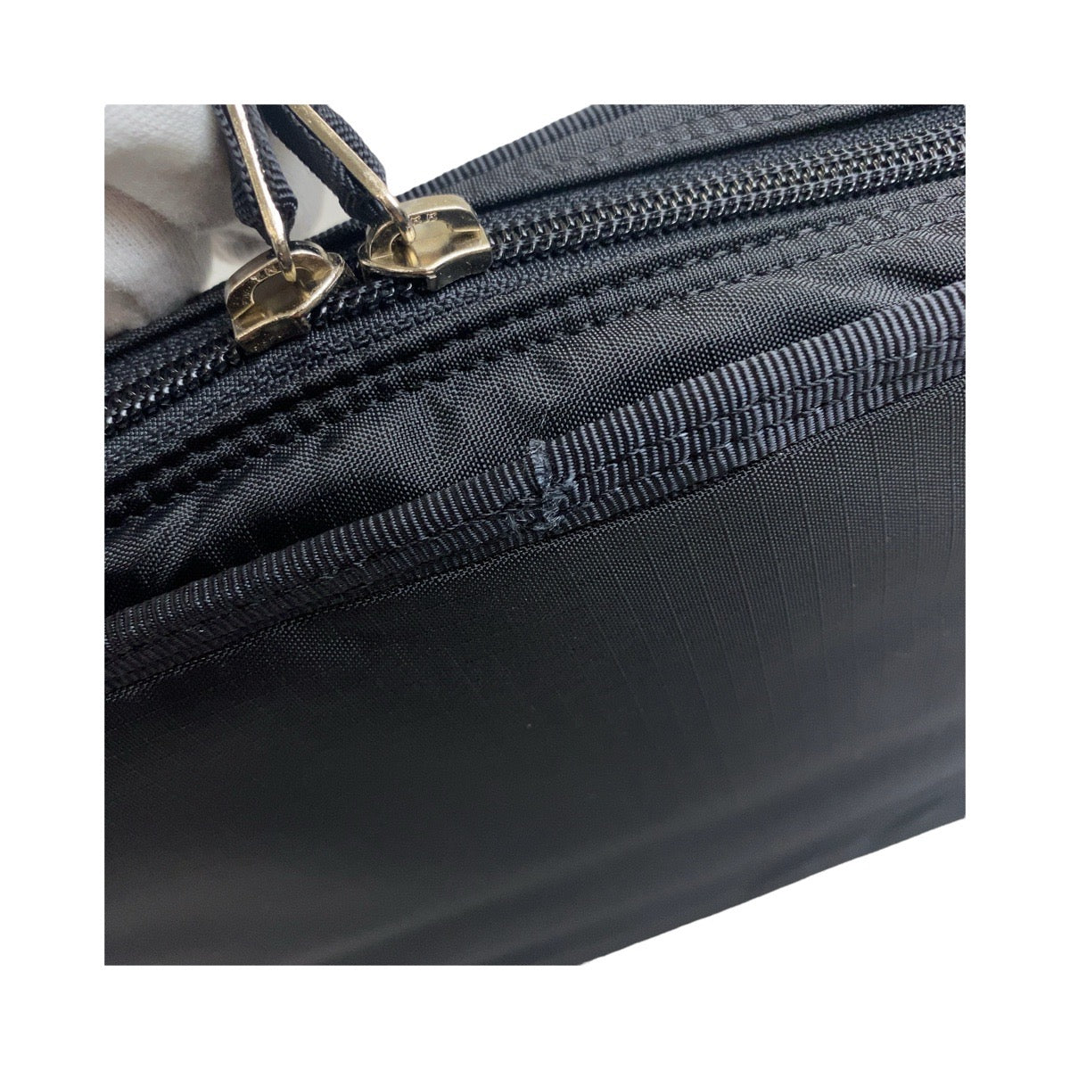 19572
PORTER ポーター ブラック 黒 シルバー金具 ナイロン ハンドバッグ マルチケース メンズ A13