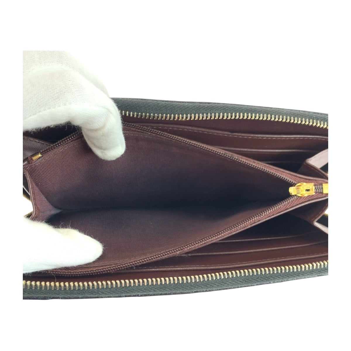 19588
CHANEL シャネル マトラッセ ココマーク ブラック 黒 ゴールド金具 キャビアスキン 長財布 ラウンドファスナー レディース AB59