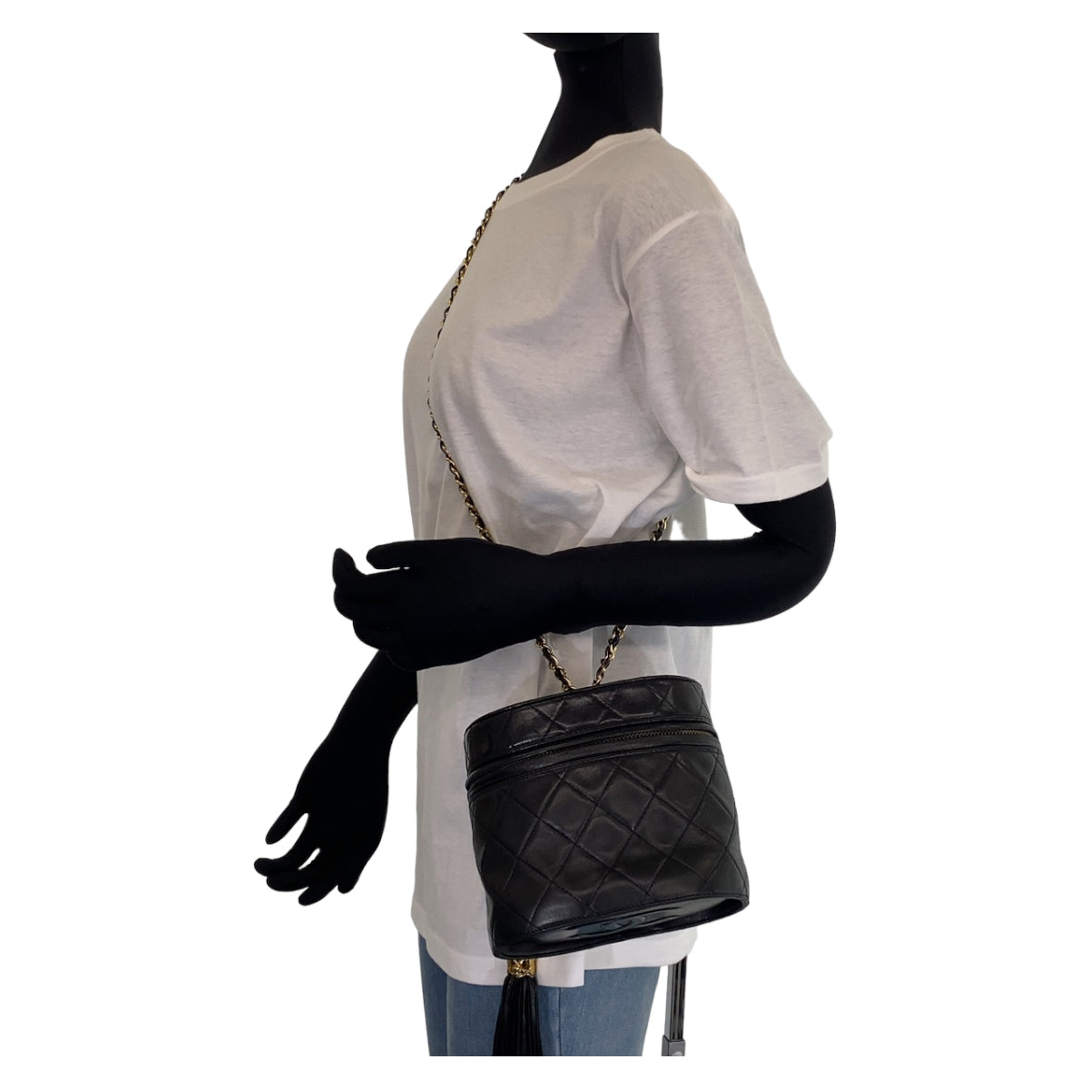 22864
CHANEL シャネル ヴィンテージ ココマーク フリンジ ブラック ゴールド金具 ラムスキン ショルダーバッグ バニティバッグ レディース AB189