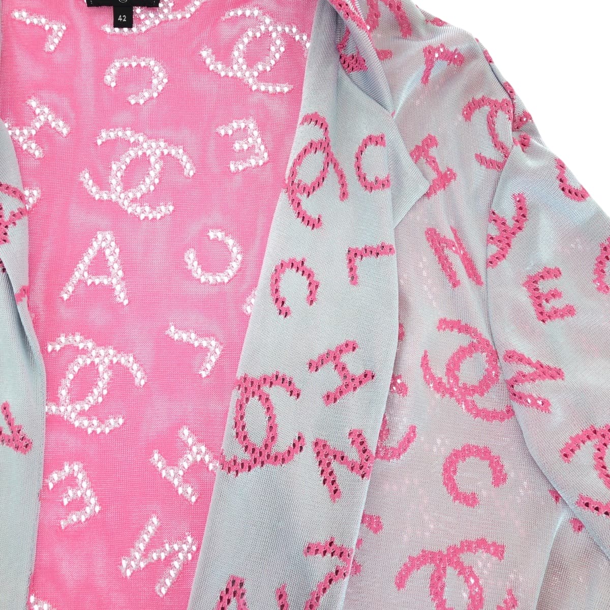 19614
CHANEL シャネル ココマーク サイズ42 ピンク グレー レーヨン P62933K48495 カーディガン ガウンコート レディース A184