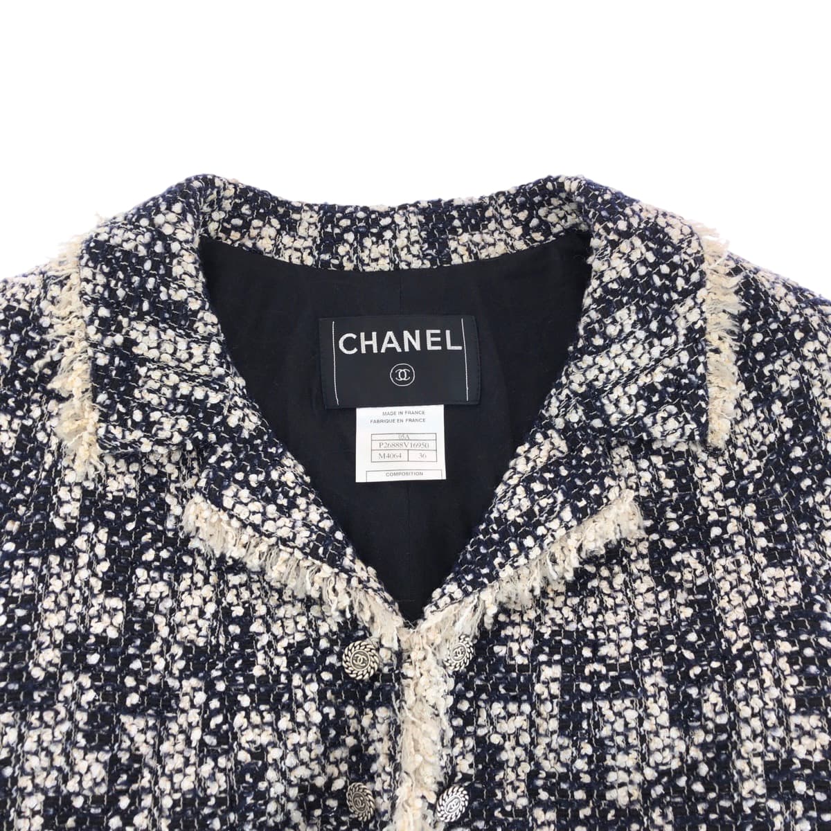 19618
CHANEL シャネル ココマーク サイズ36 ネイビー ホワイト シルバー金具 レーヨン P26888V16950 ツイードジャケット レディース A157