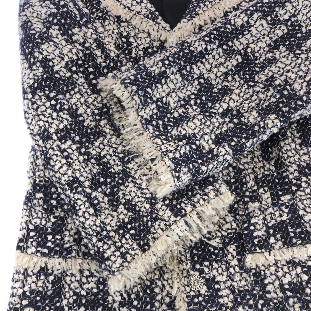 19618
CHANEL シャネル ココマーク サイズ36 ネイビー ホワイト シルバー金具 レーヨン P26888V16950 ツイードジャケット レディース A157