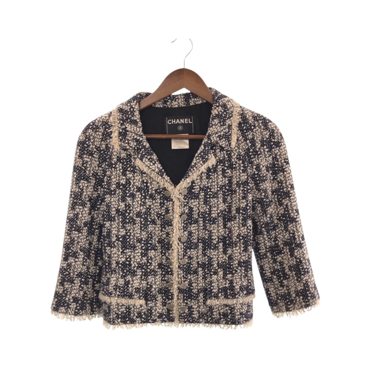 19618
CHANEL シャネル ココマーク サイズ36 ネイビー ホワイト シルバー金具 レーヨン P26888V16950 ツイードジャケット レディース A157