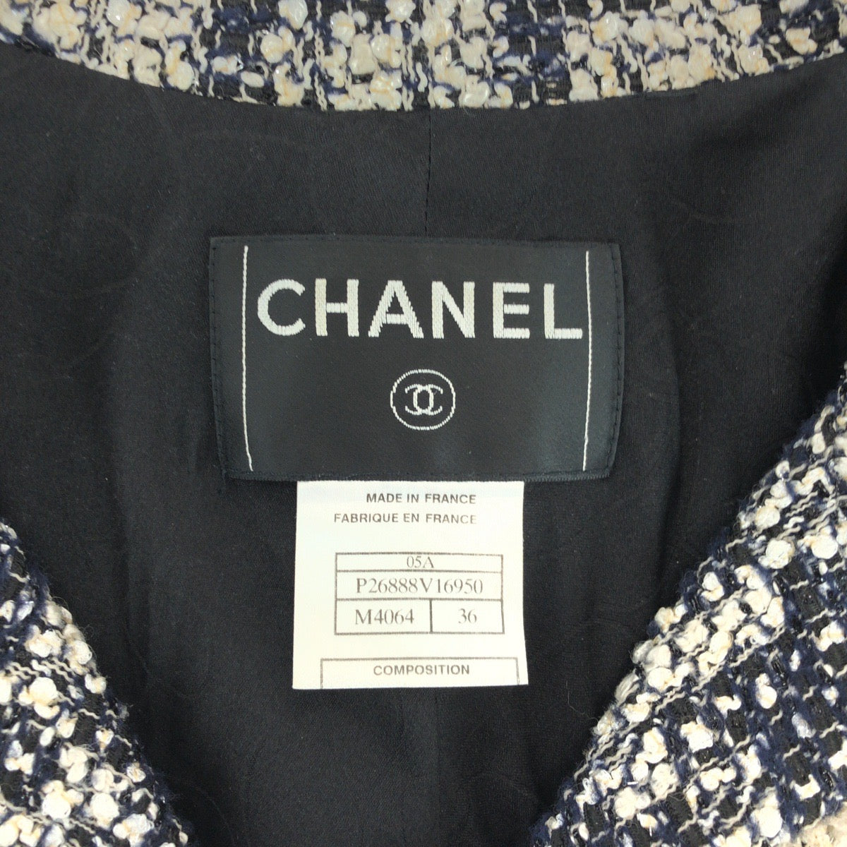 19618
CHANEL シャネル ココマーク サイズ36 ネイビー ホワイト シルバー金具 レーヨン P26888V16950 ツイードジャケット レディース A157