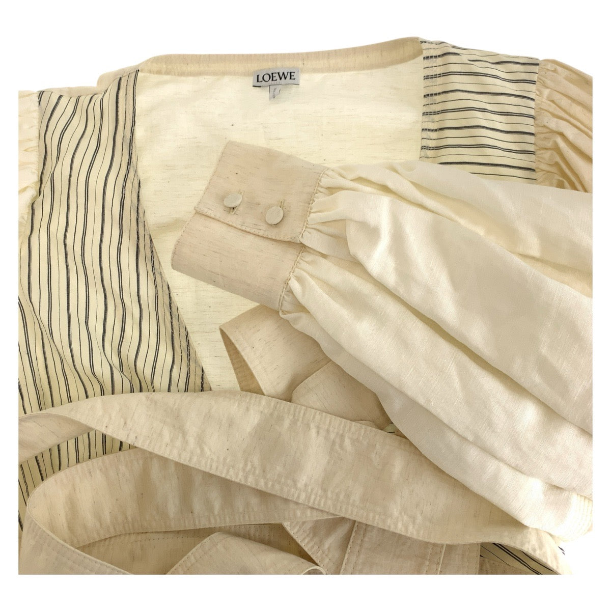 19674
LOEWE ロエベ パフスリーブ サイズ36 アイボリー グレー コットン パフスリーブ ブラウス 長袖シャツ レディース A34