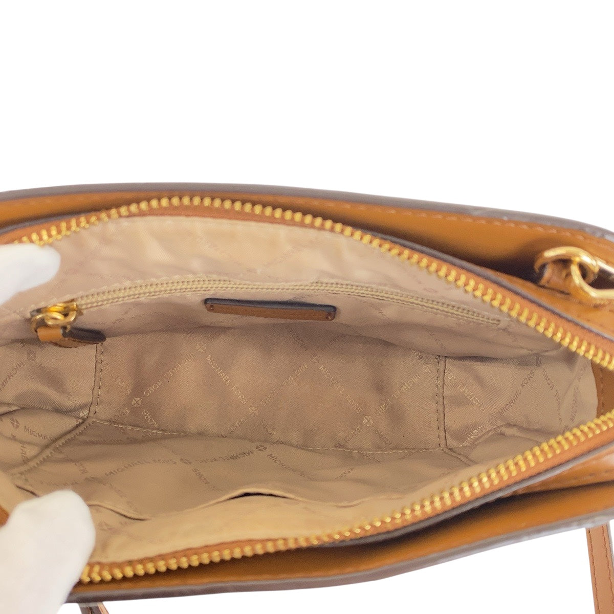 19686
Michael Kors マイケルコース ブラウン マルチカラーゴールド金具 レザー ショルダーバッグ レディース A17