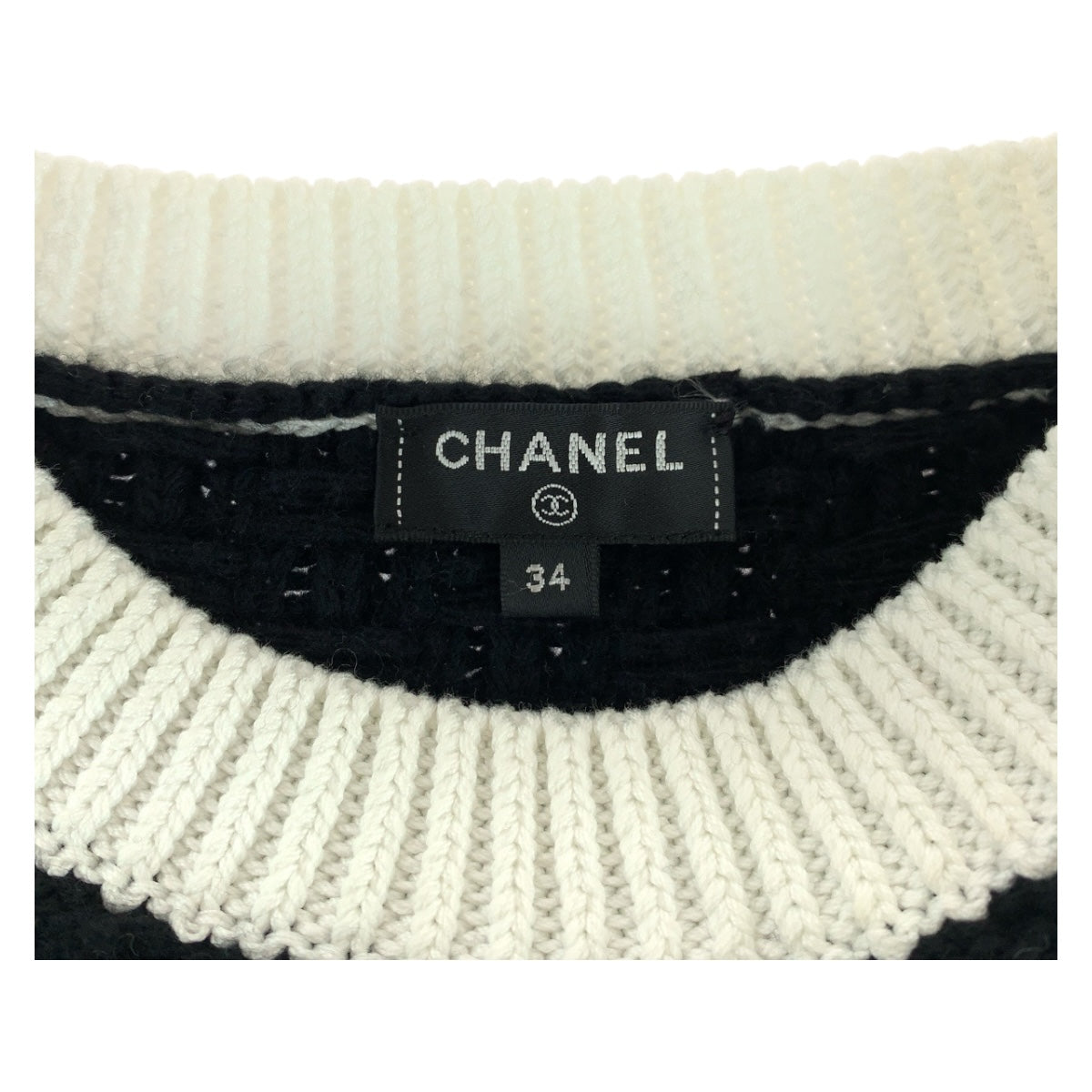 19698
CHANEL シャネル ココマーク サイズ34 ブラック ホワイト ウール P70976K10191 ニット カットソー セーター レディース A278