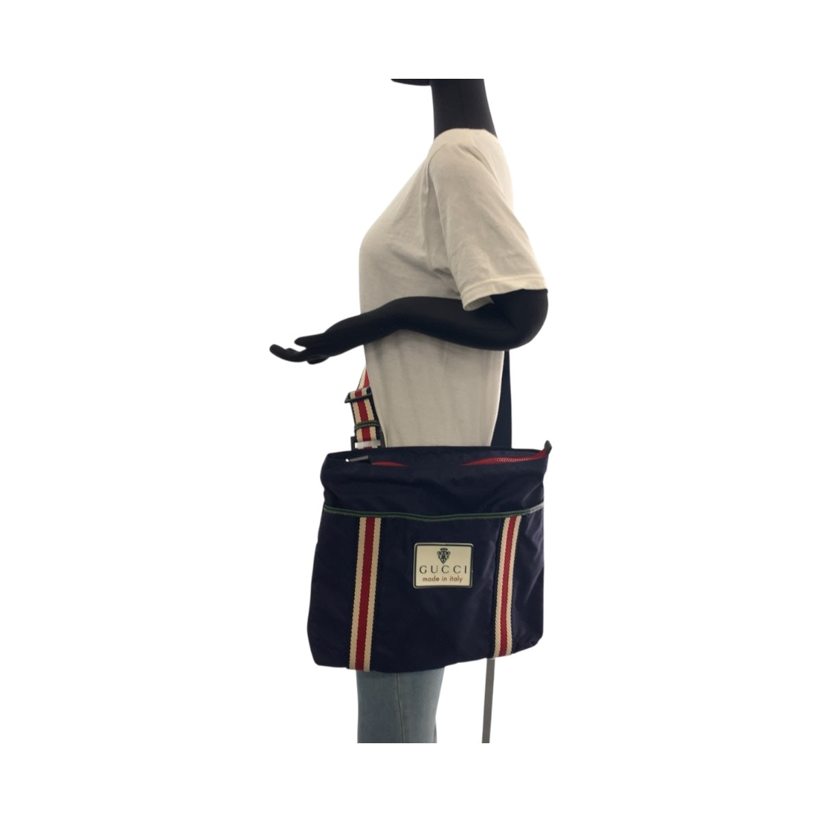19717
GUCCI Crest Navy Red Black Hardware Nylon 189662 Shoulder Bag Sacoche Men's A50