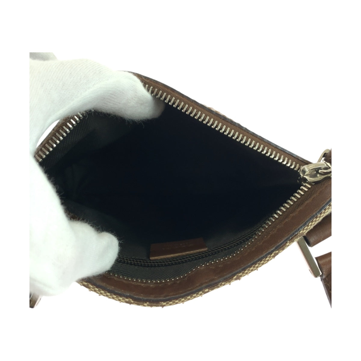 19739
GUCCI グッチ ベージュ ブラウン シルバー金具 GGキャンバス 92562 ショルダーバッグ 肩掛け レディース ABP31