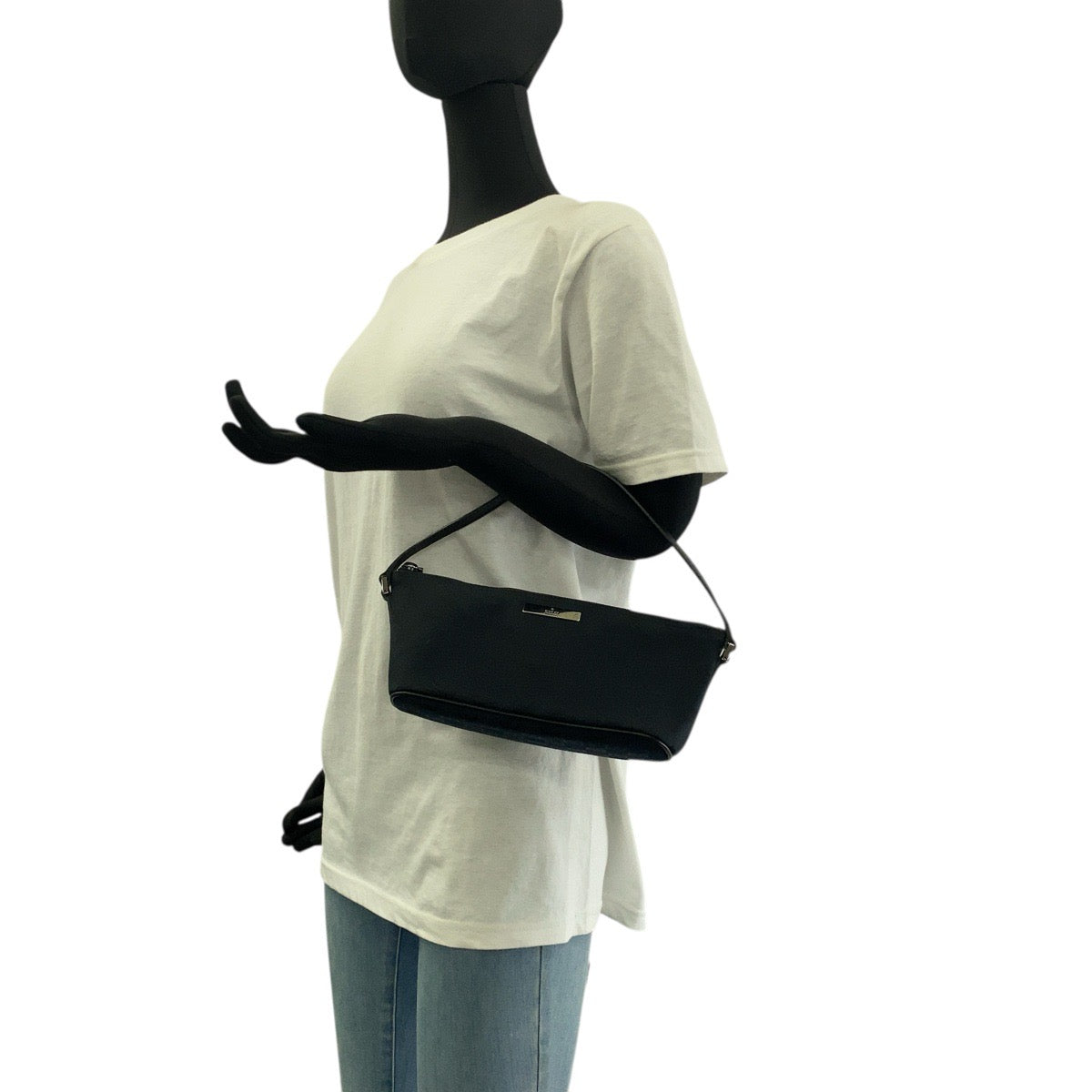 19760
GUCCI Black Silver Hardware GG Canvas / Leather 039 1103 Handbag Accessory Pouch Ladies A41